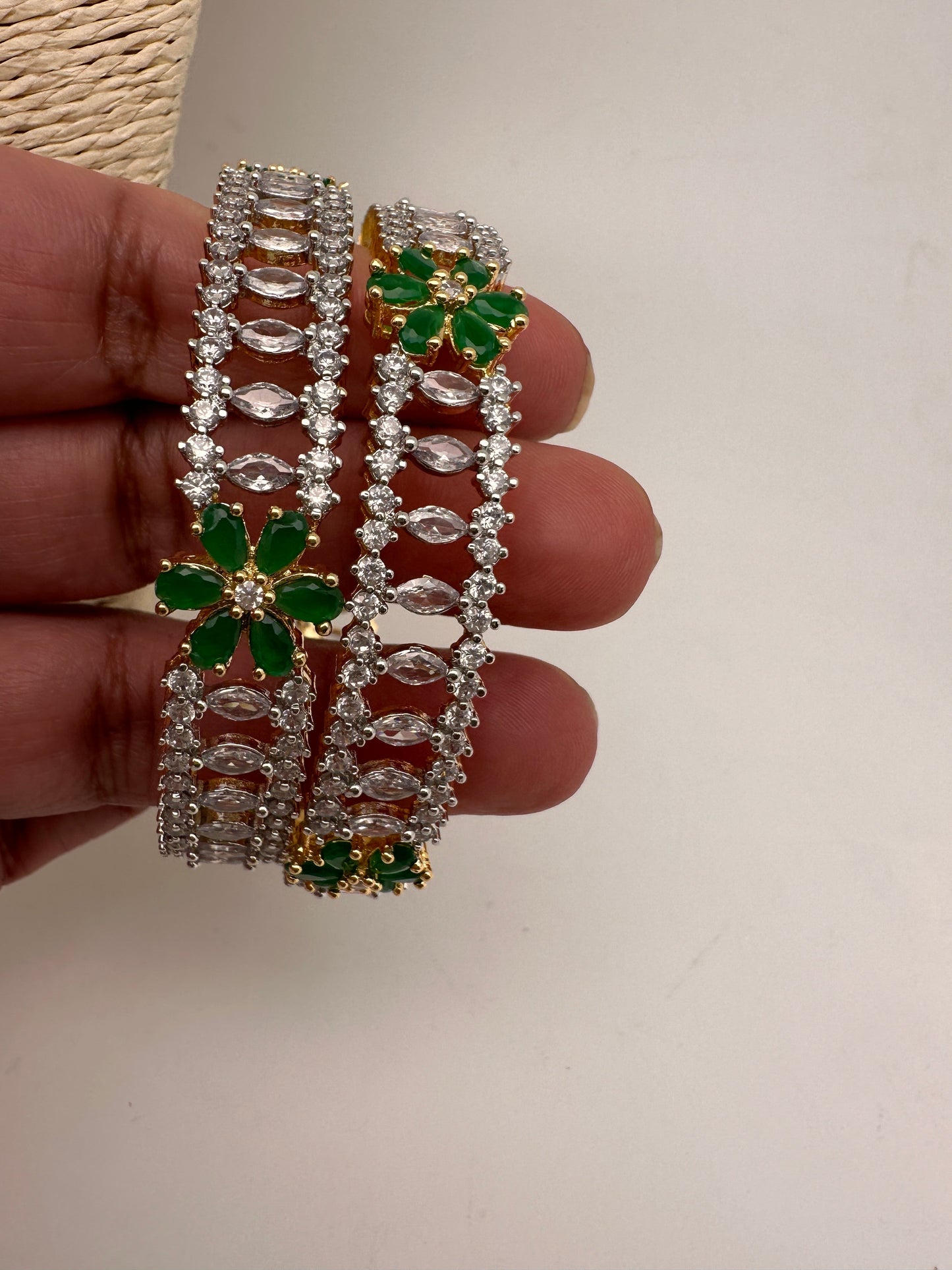 AD Emerald Green Stone Diamond Finish Floral Pattern Bangles