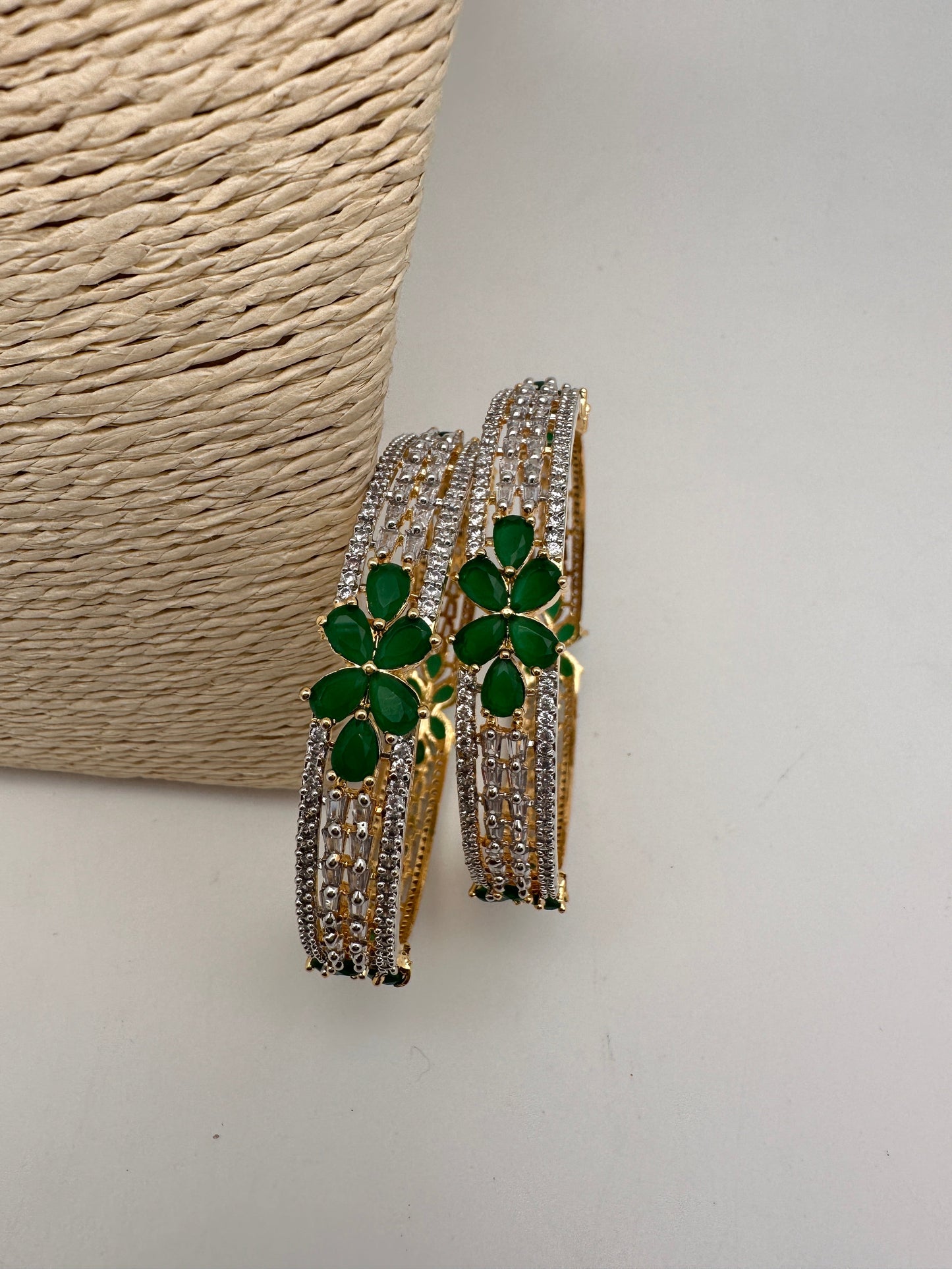 AD Emerald Green Stone Diamond Finish Floral Pattern Bangles
