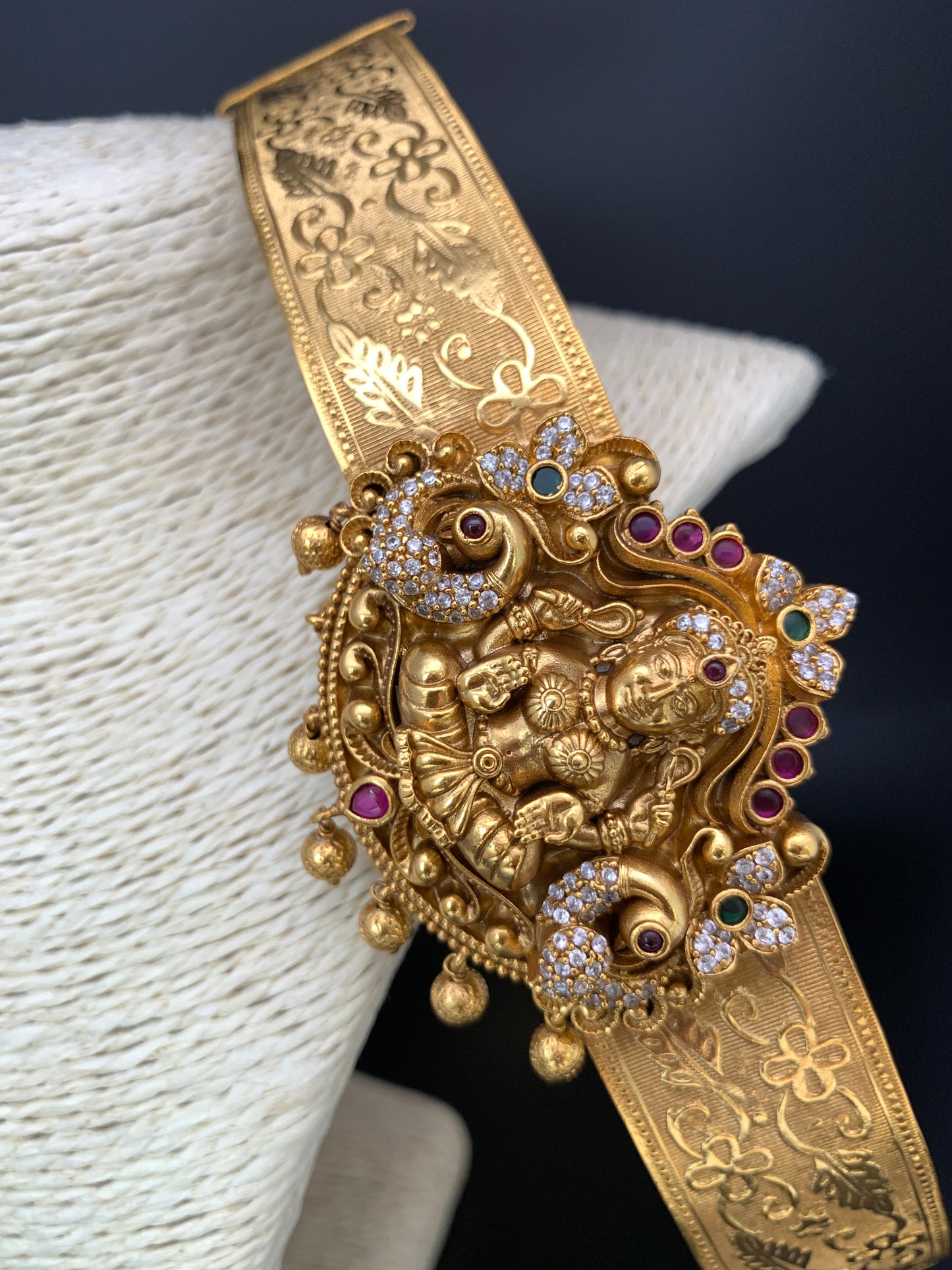 Goddess Lakshmi Motif Floral Self Design Waist Belt Vaddanam