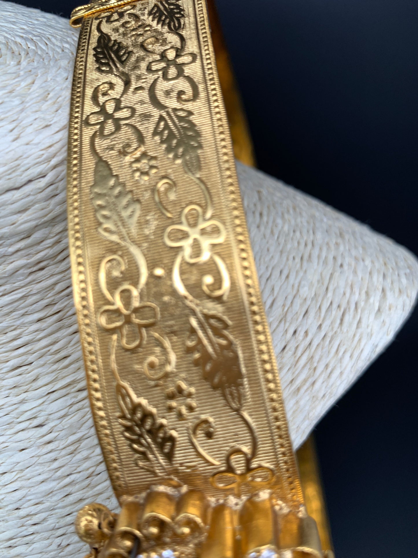 Goddess Lakshmi Motif Floral Self Design Waist Belt Vaddanam