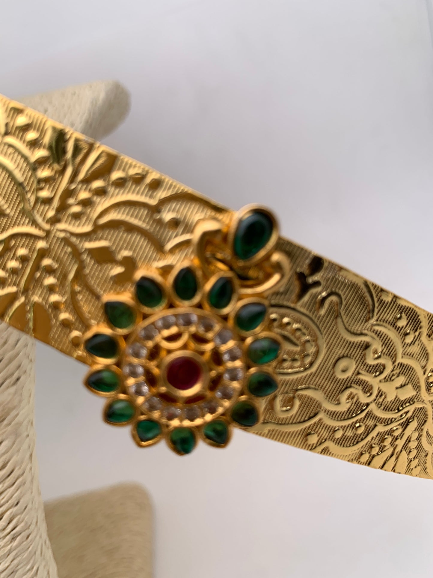 Red Green Kemp CZ Self Design Hip Belt Vaddanam