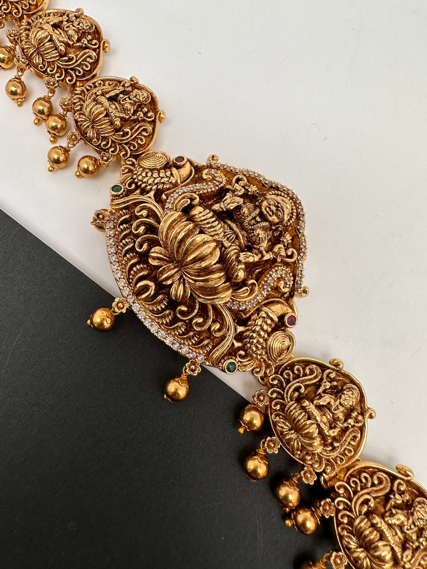 Matte Finish Goddess Lakshmi Nakshi Hip Chain Vaddanam