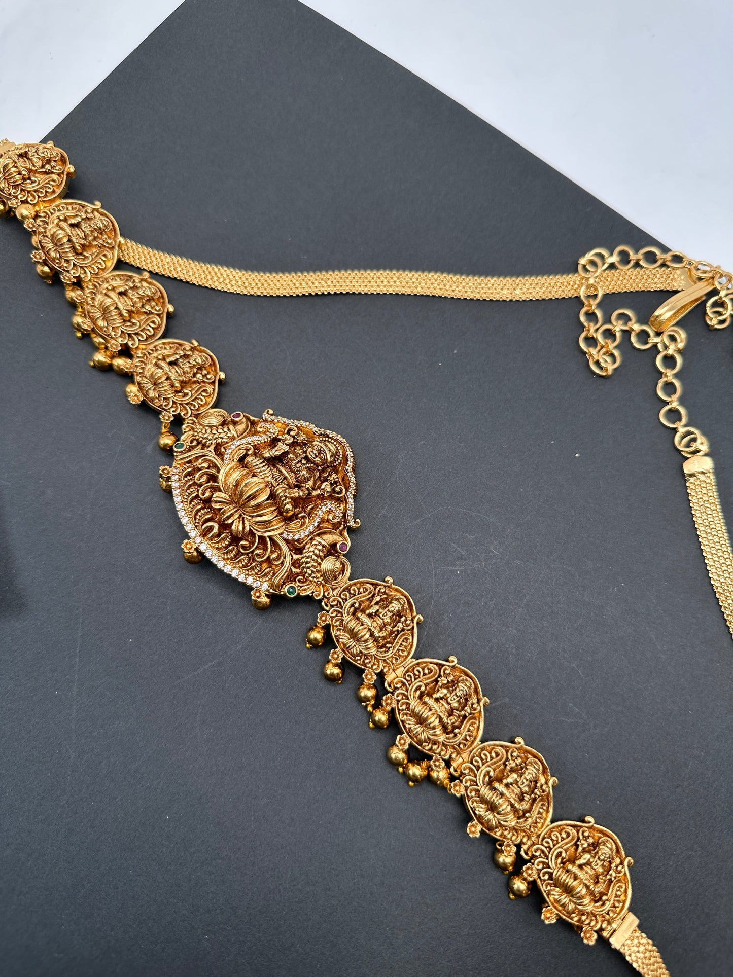 Matte Finish Goddess Lakshmi Nakshi Hip Chain Vaddanam