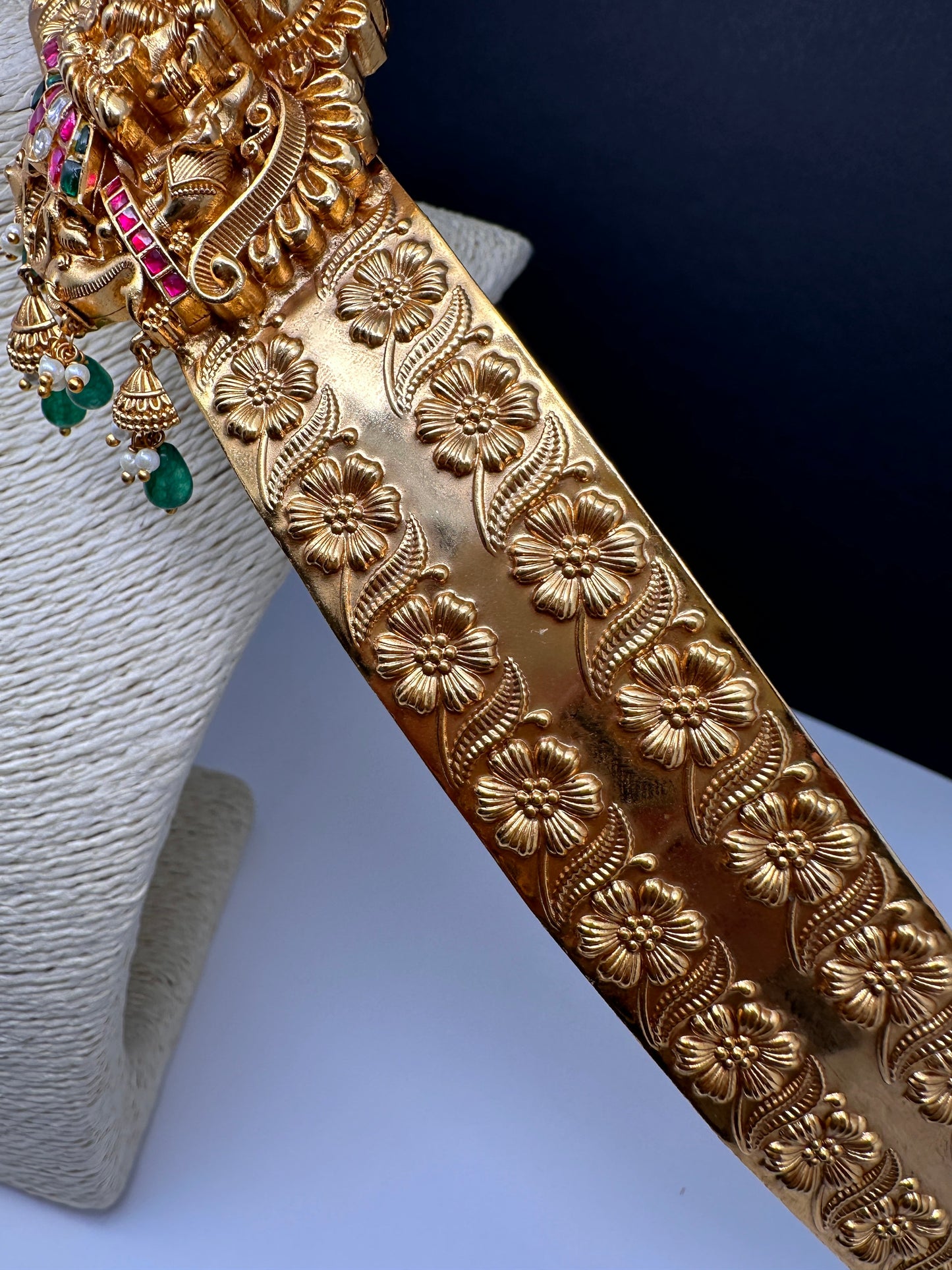 Goddess Lakshmi Motif Jadau Kundan Hip Belt Vaddanam