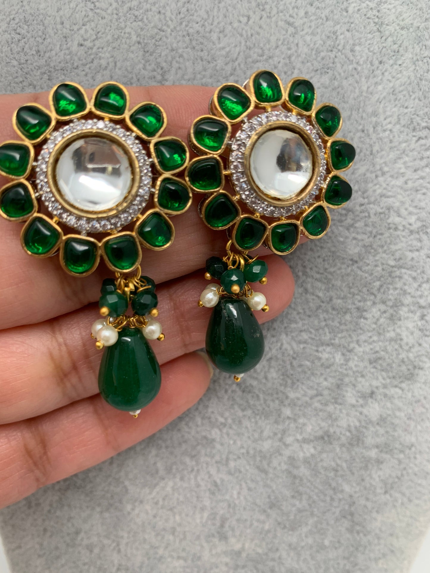 Kundan Green Stone with Sugar Beads Dual Polish Choker