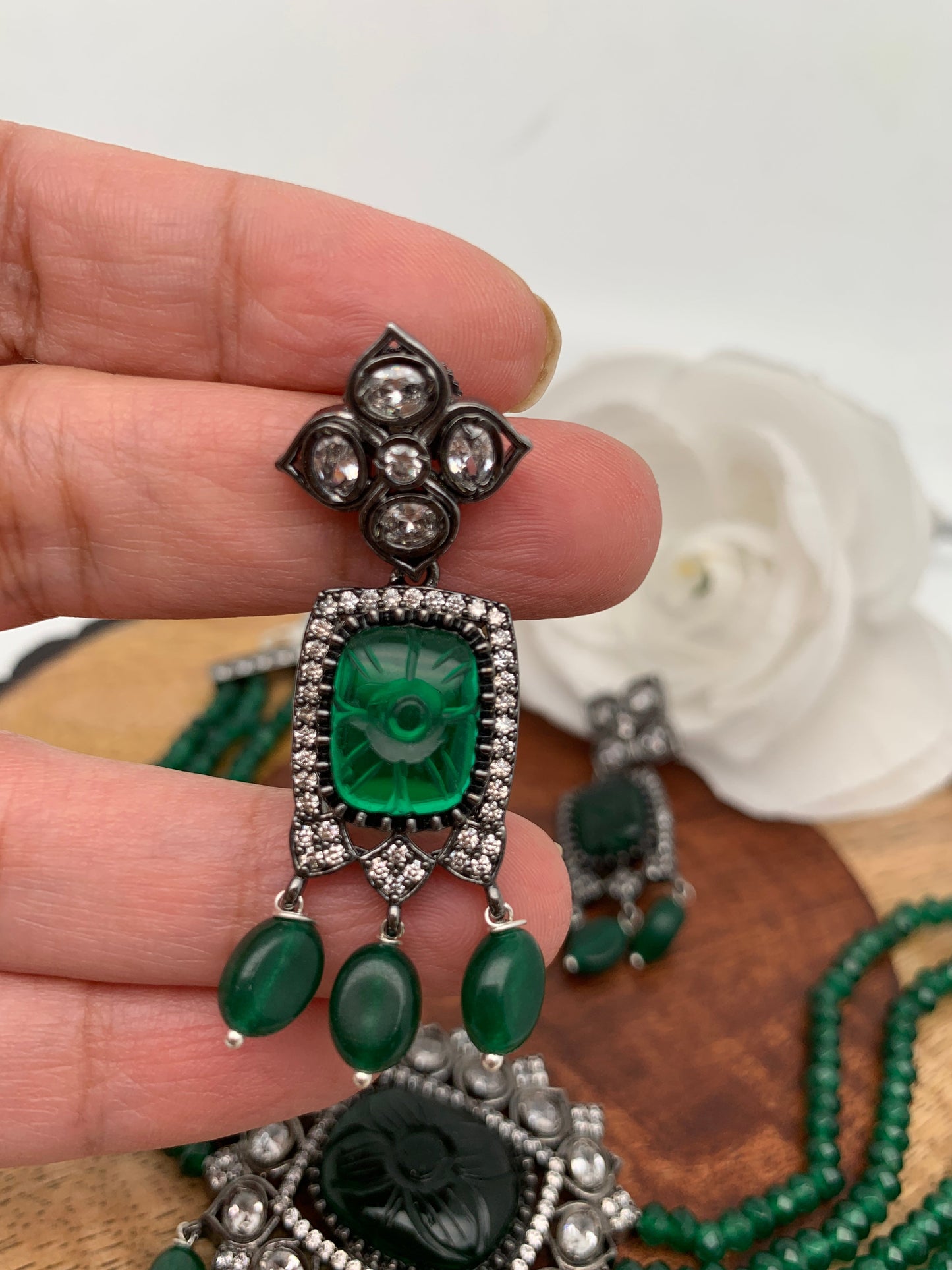 Green Stone AD Victorian Polish Pendent Green Onyx Beads Choker