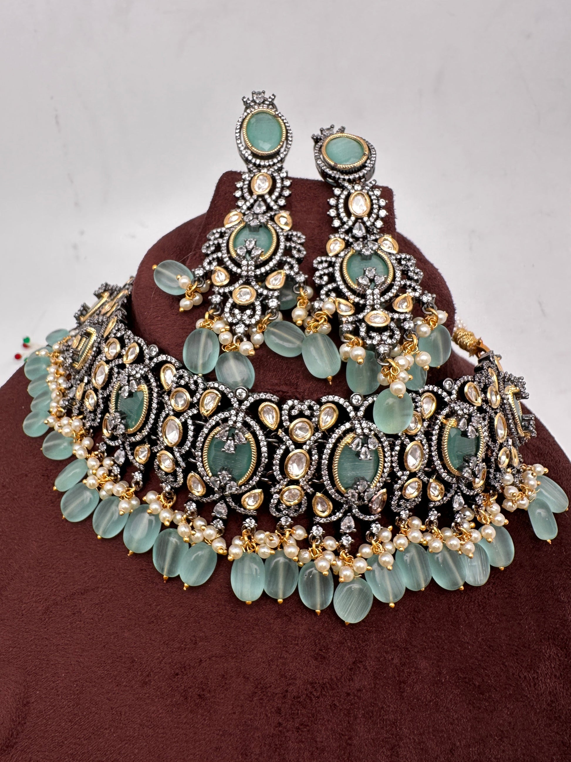 Moissanite Kundan Victorian Finish Color Stone Color beads Choker - LightGreen
