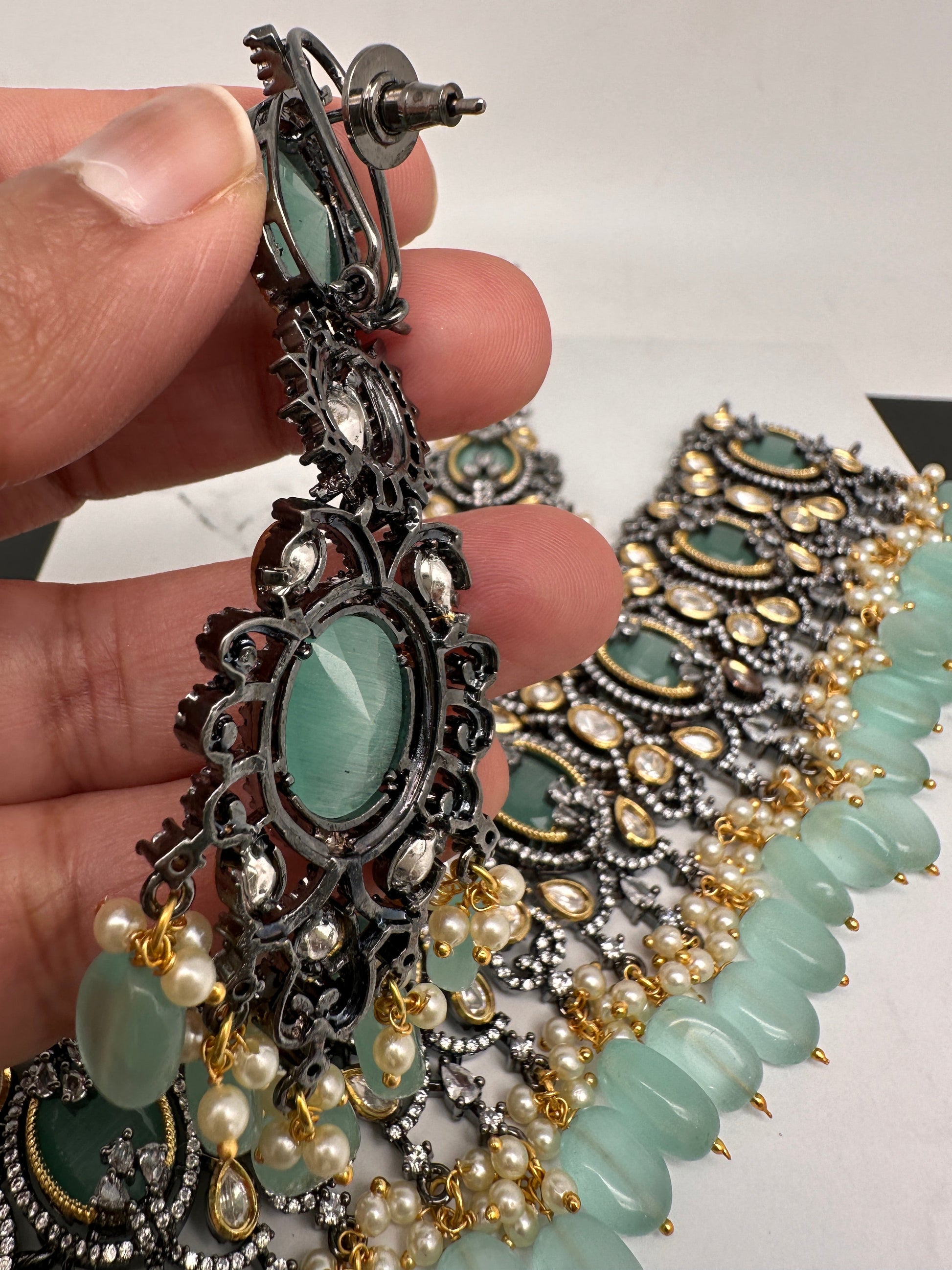 Moissanite Kundan Victorian Finish Color Stone Color beads Choker - LightGreen