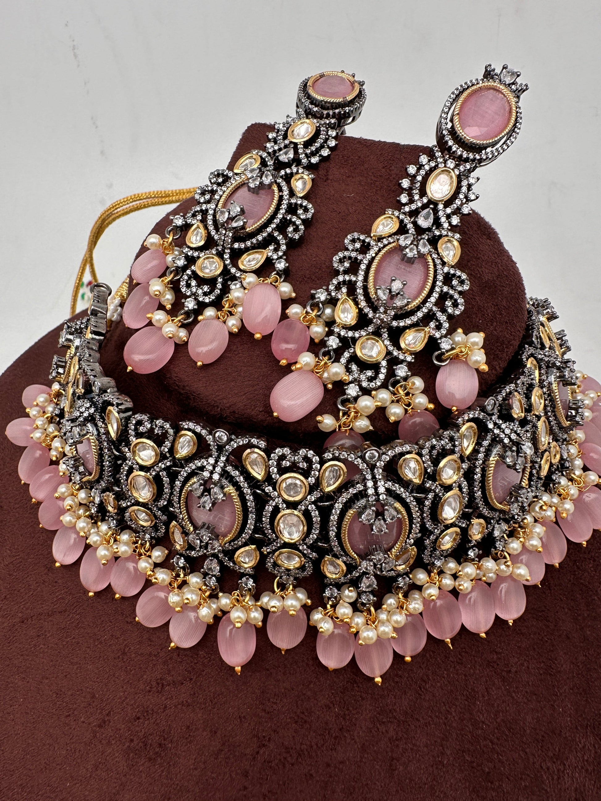 Moissanite Kundan Victorian Finish Color Stone Color beads Choker - Pink