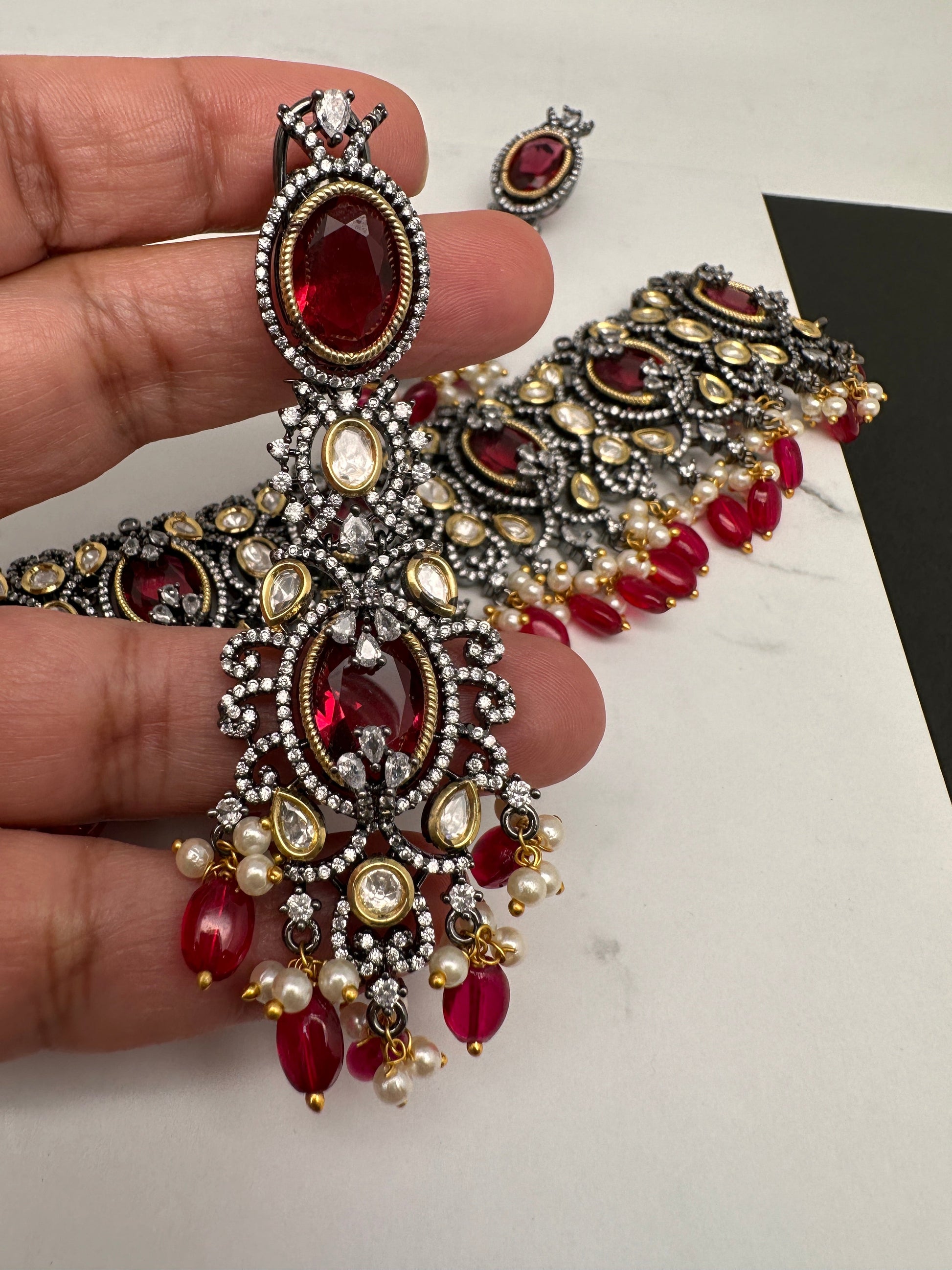 Moissanite Kundan Victorian Finish Color Stone Color beads Choker - Red
