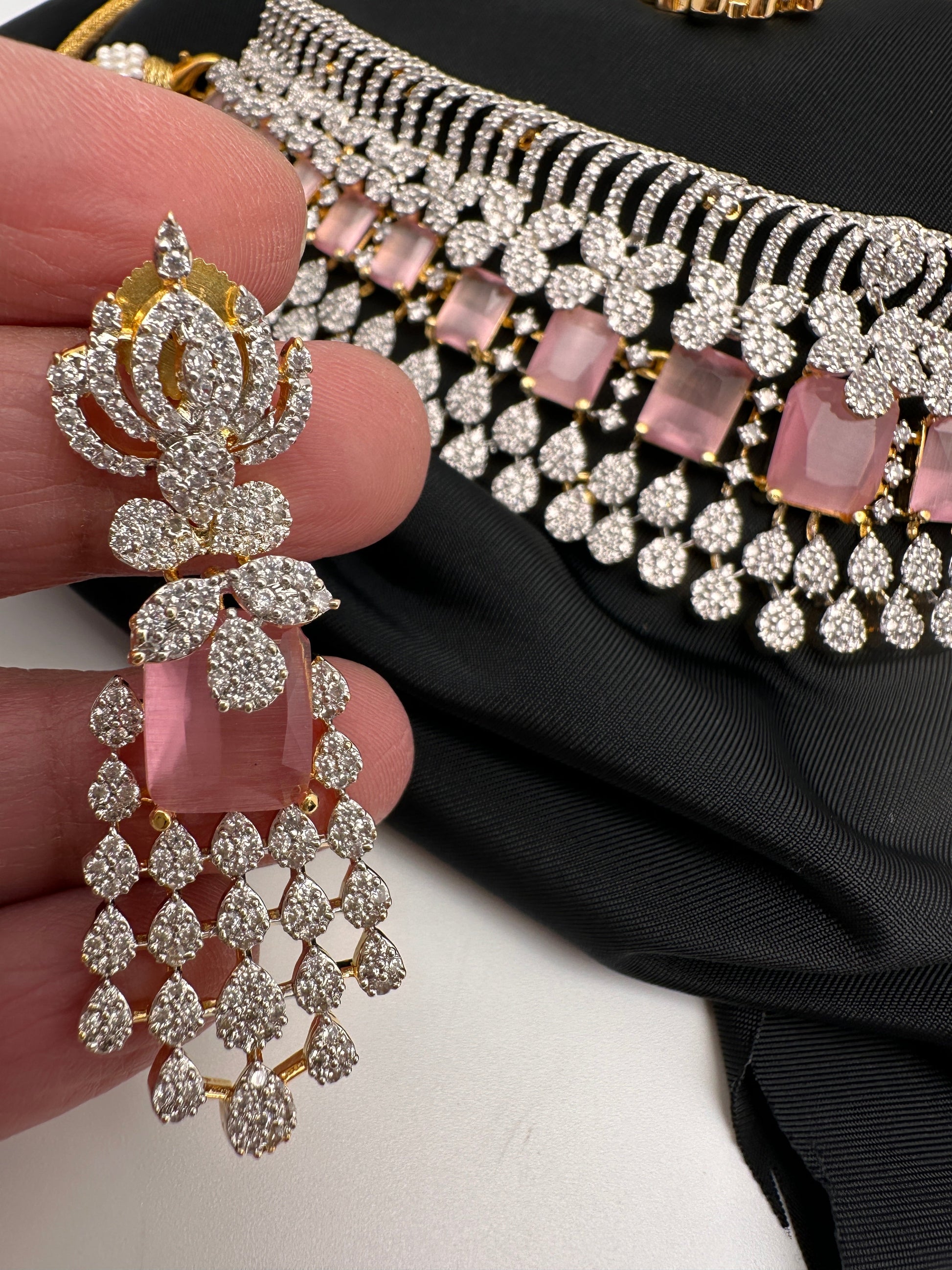 AD Color Stone Choker - Pink