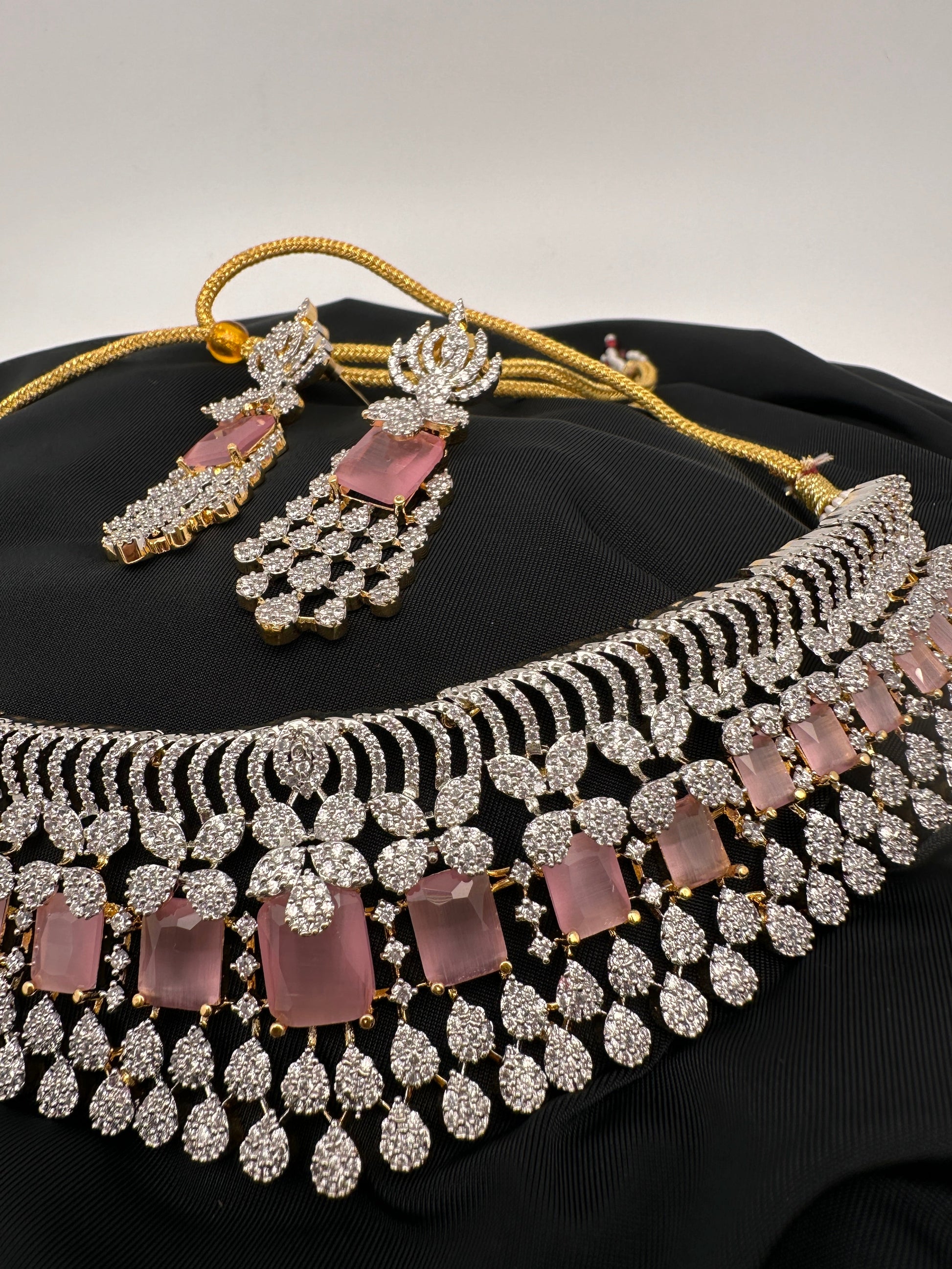 AD Color Stone Choker - Pink