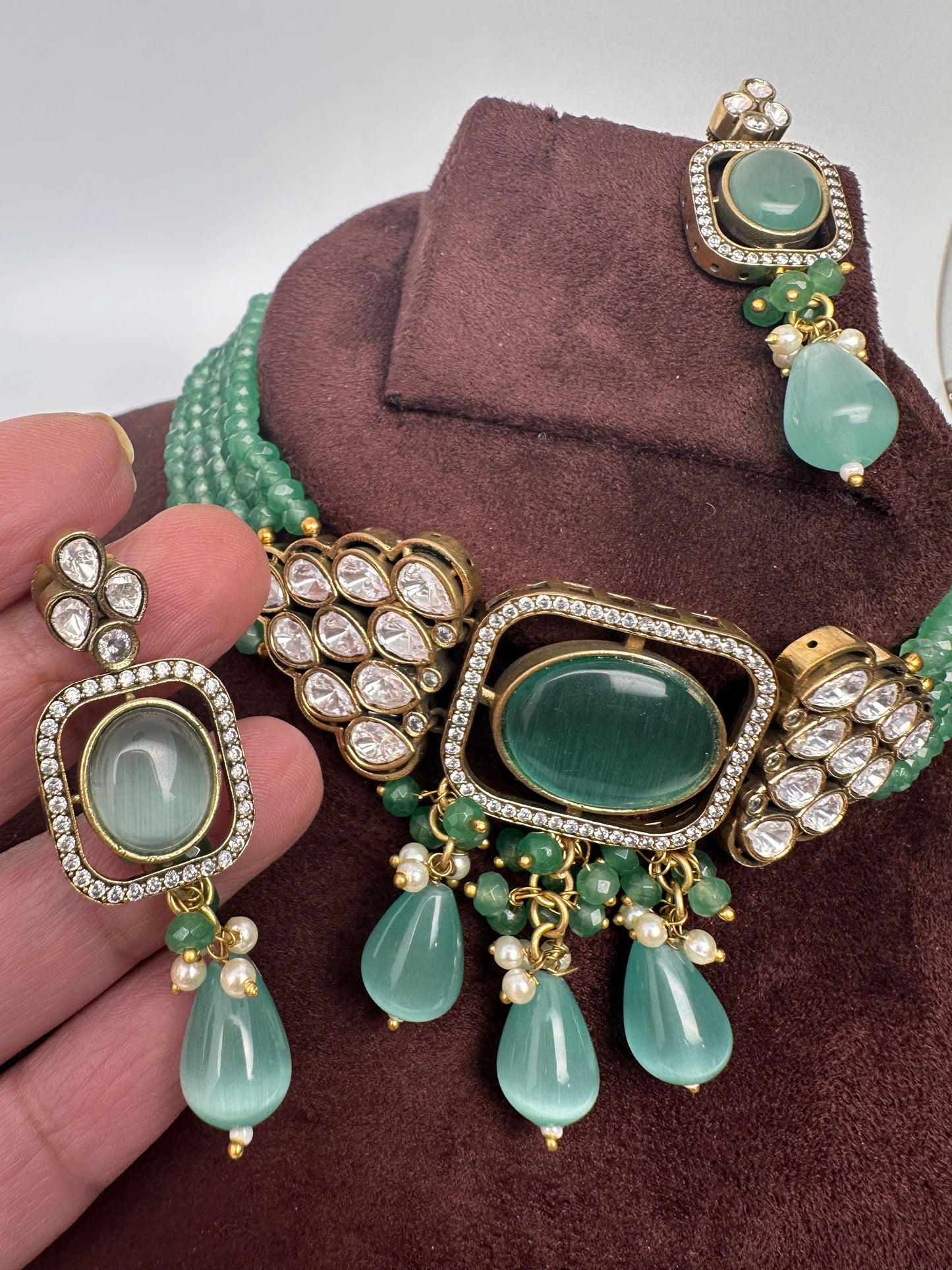 Moissanite Color Stone Mehendi Polish Choker - Green