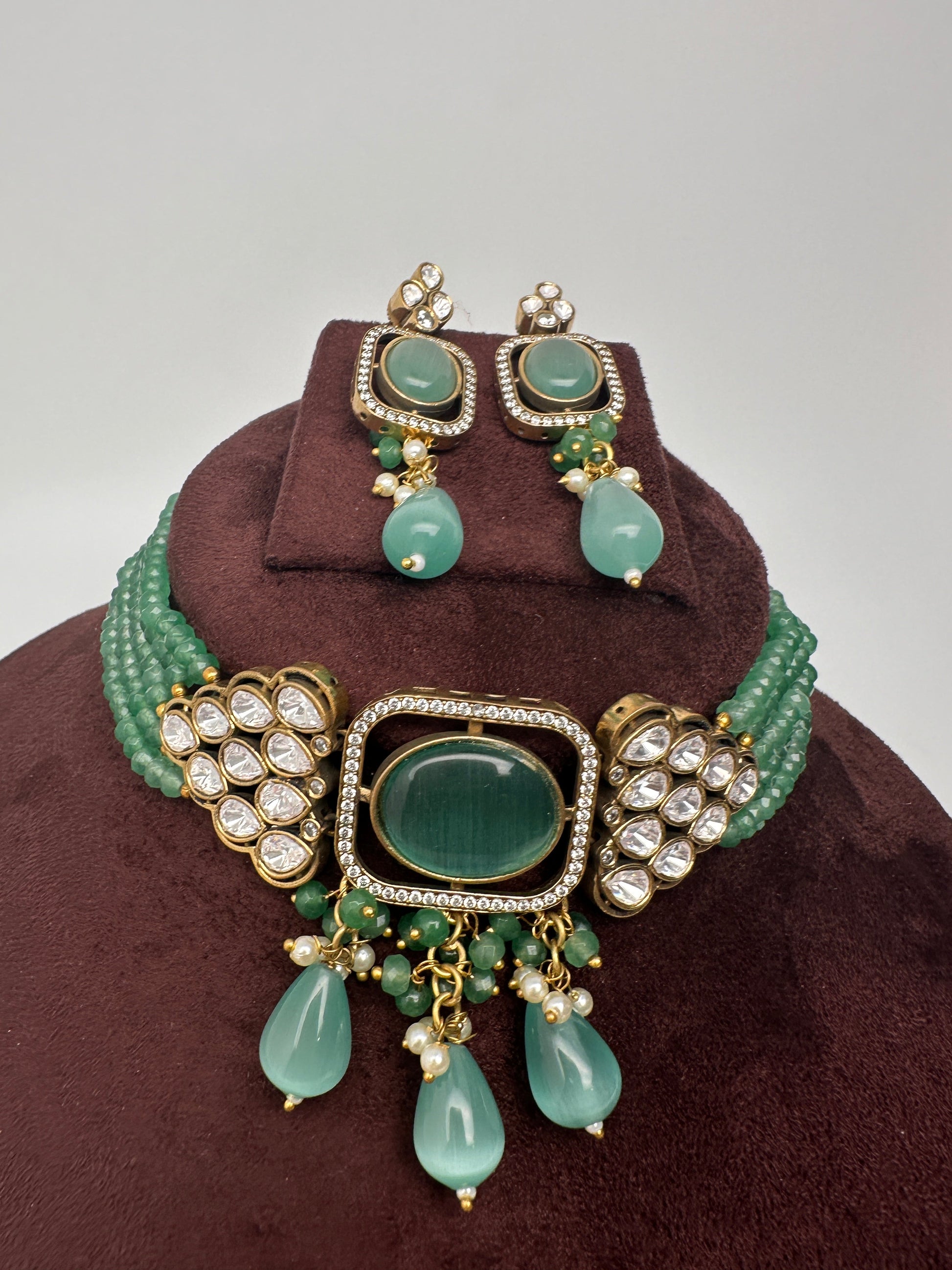Moissanite Color Stone Mehendi Polish Choker - Green