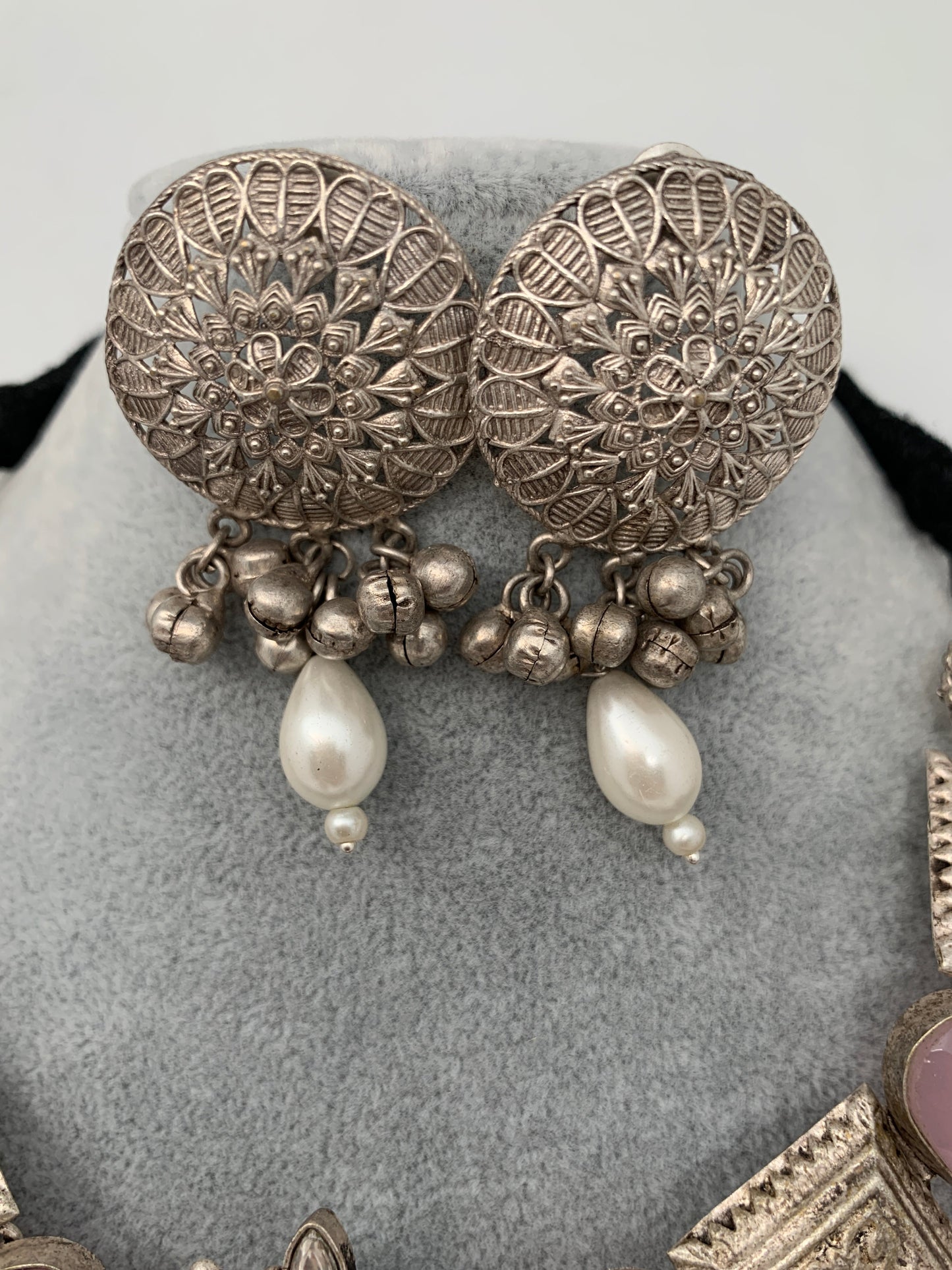 German Silver 92.5 Silver Pink Big Stones Around Neck Necklace with Ghungru and Pearls