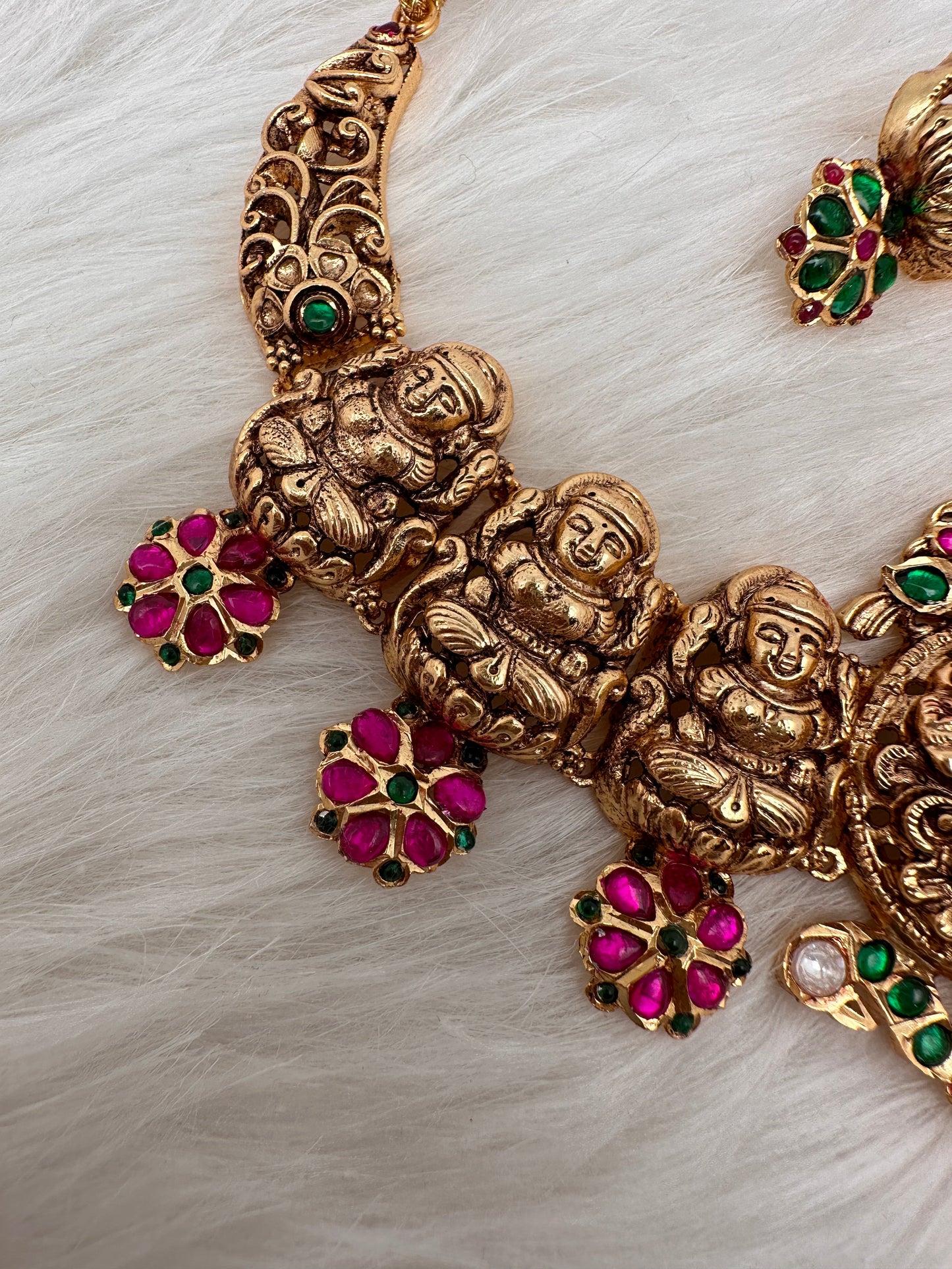 Goddess Lakshmi Floral Nakshi Red Green Jadau Kundan Neckline Necklace