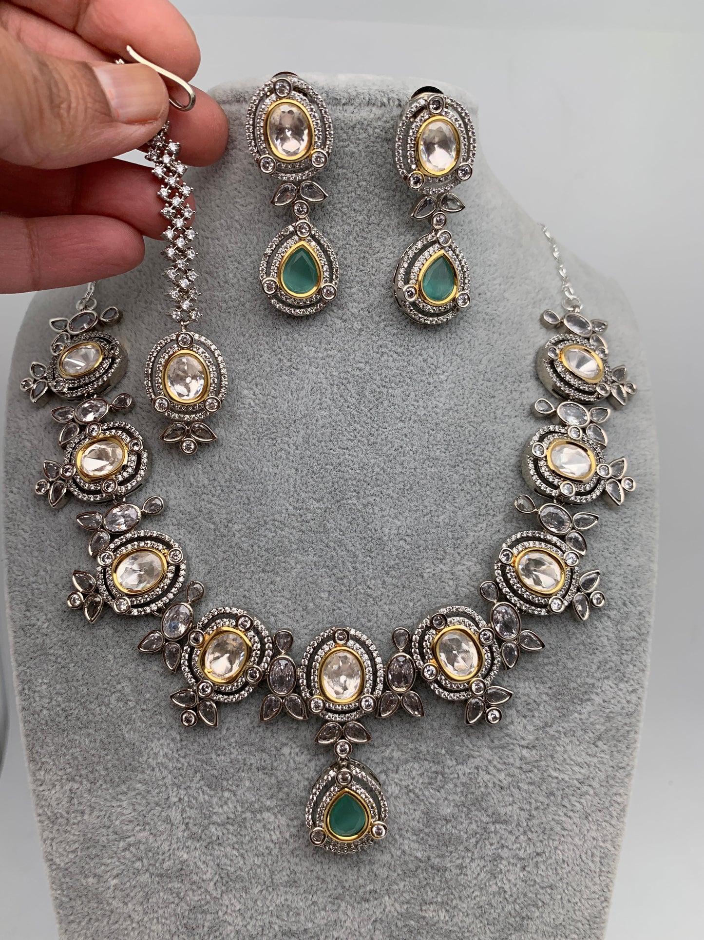Kundan Moissanite Mint Green Stone Silver Finish Short Necklace