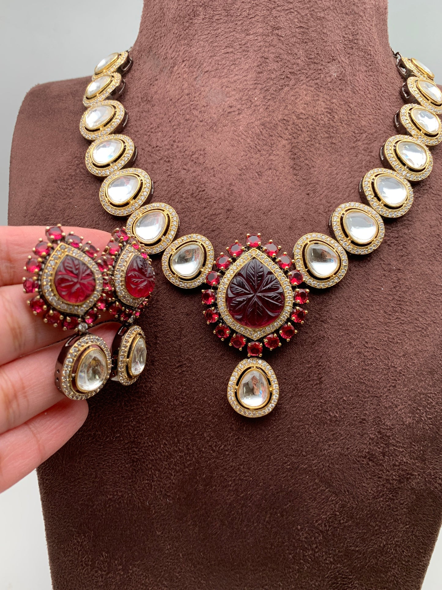 Moissanite Polki Pink Carved Stone Short Necklace