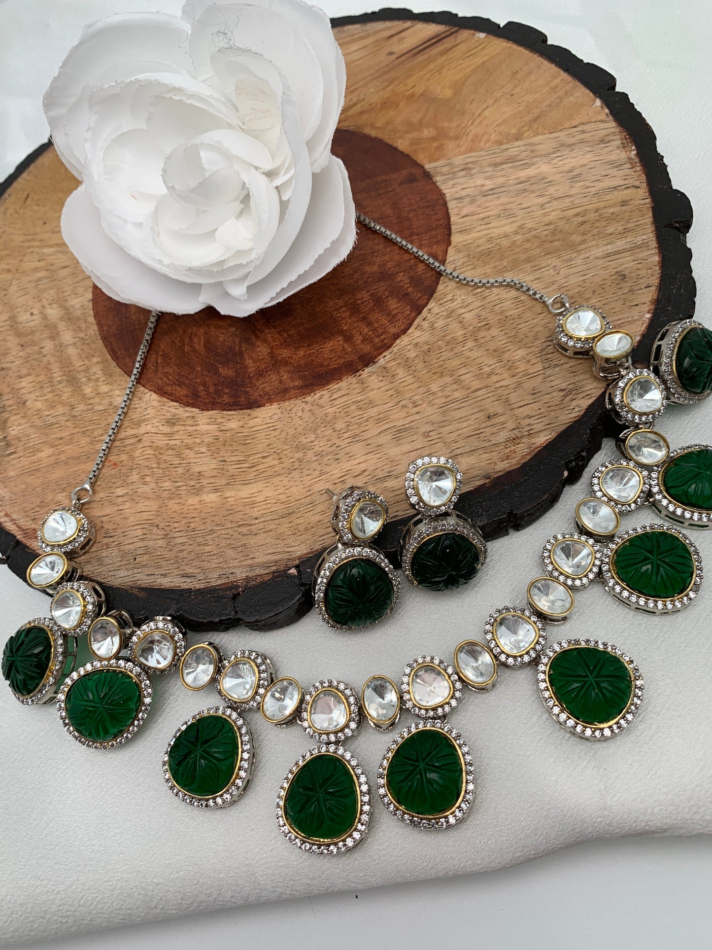 Moissanite Green Carved Stone Silver Polish Short Necklace