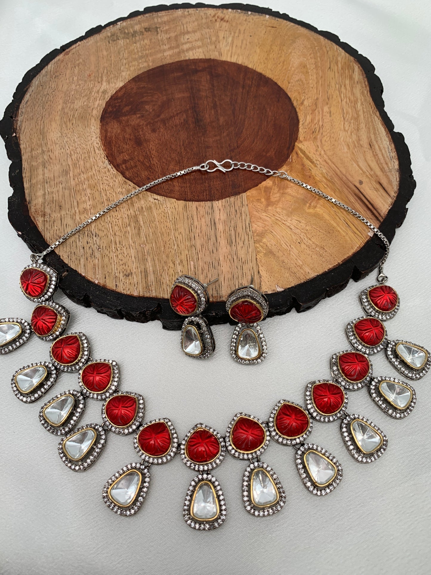 Moissanite Polki Red Carved Stone Victorian Silver Polish Short Necklace