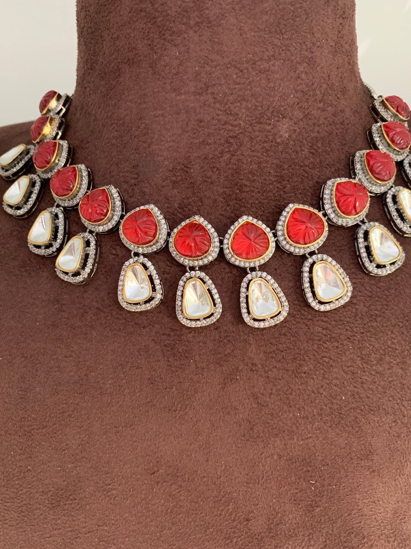 Moissanite Polki Red Carved Stone Victorian Silver Polish Short Necklace