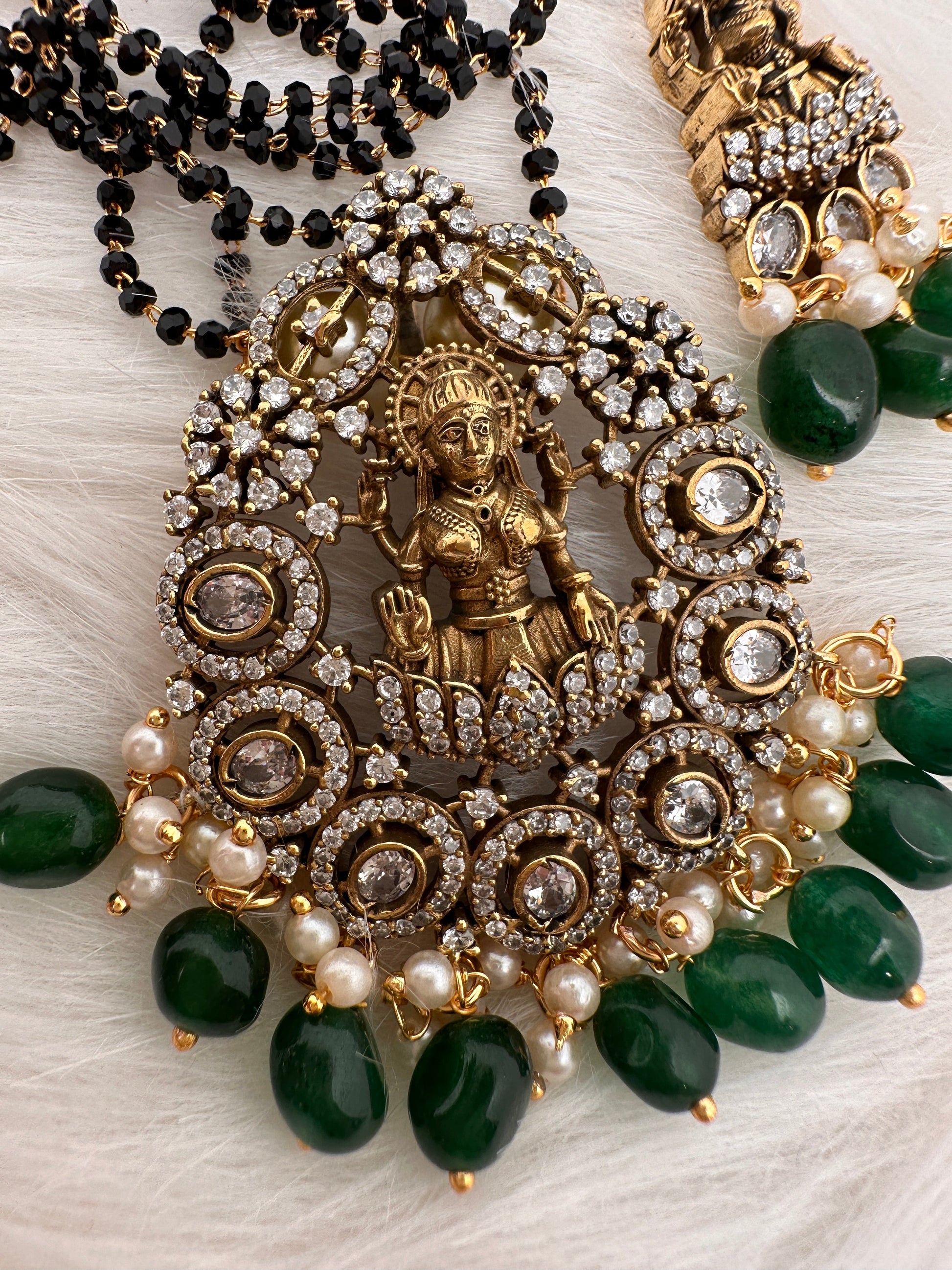 Goddess Lakshmi Color Stone Color Beads Mangalsutra Necklace - Green