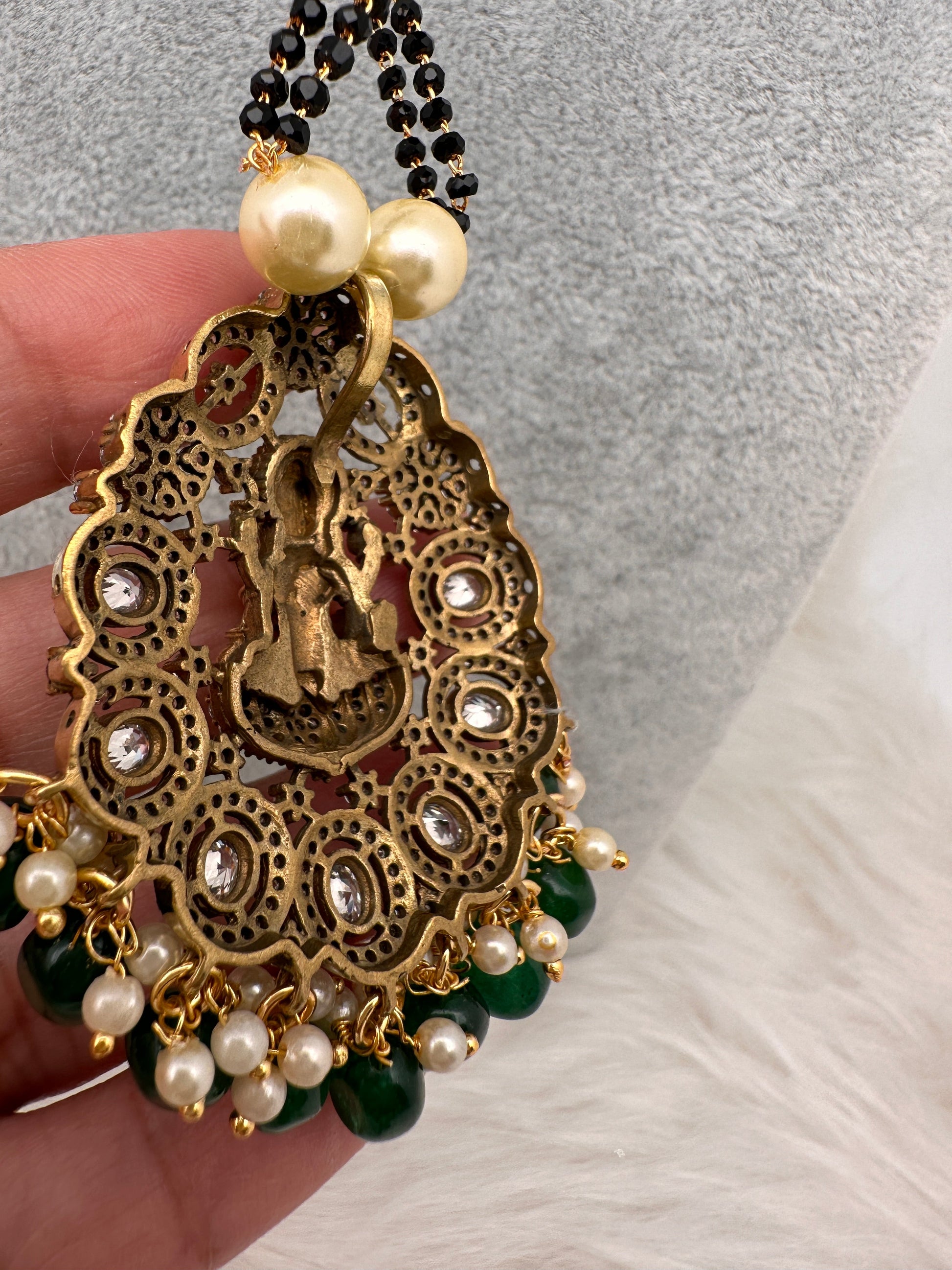 Goddess Lakshmi Color Stone Color Beads Mangalsutra Necklace - Green