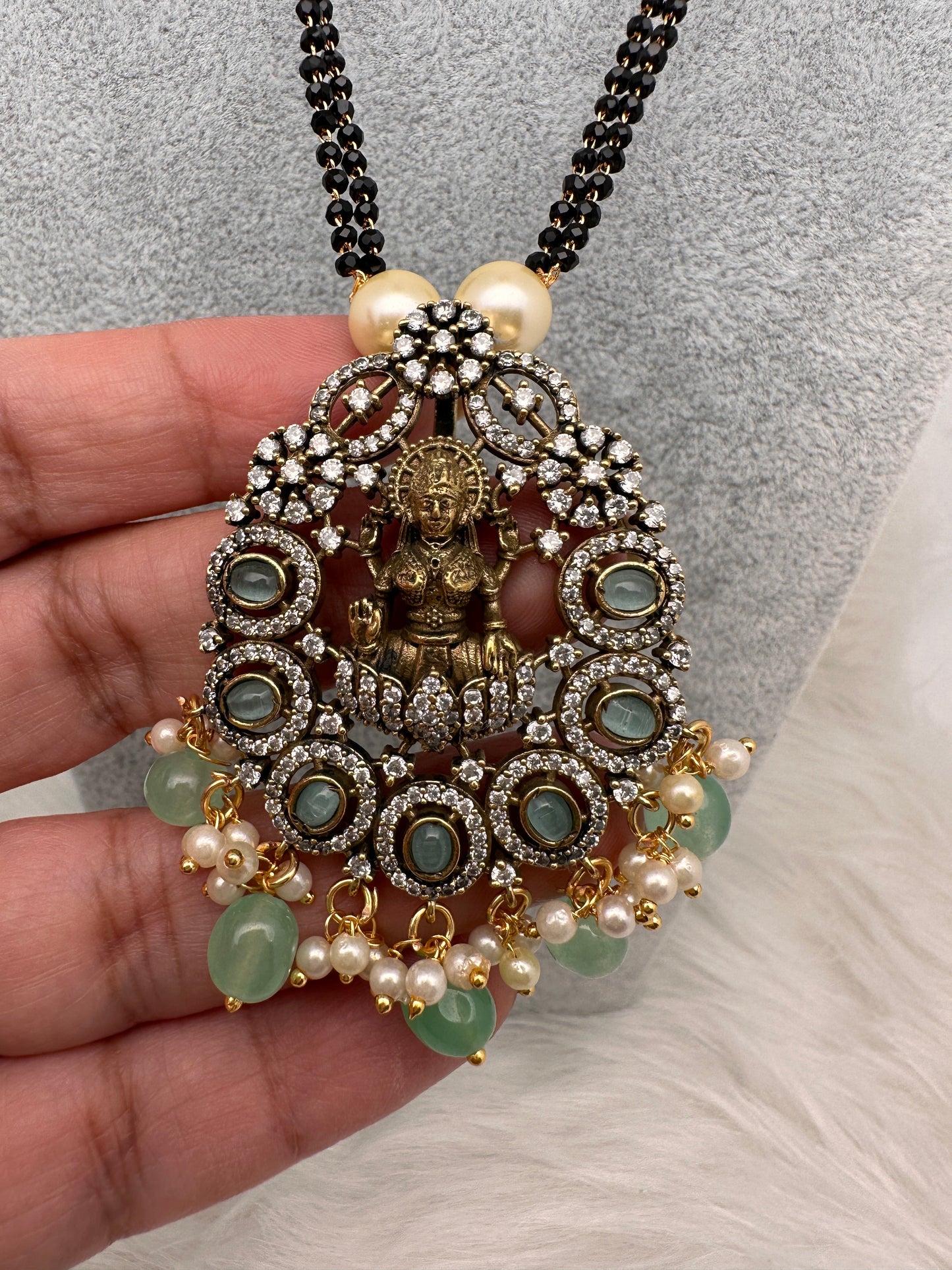 Goddess Lakshmi Color Stone Color Beads Mangalsutra Necklace - LightGreen
