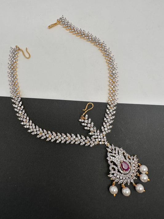 Diamond Finish Maangteeka Mathapatti with Red Stone