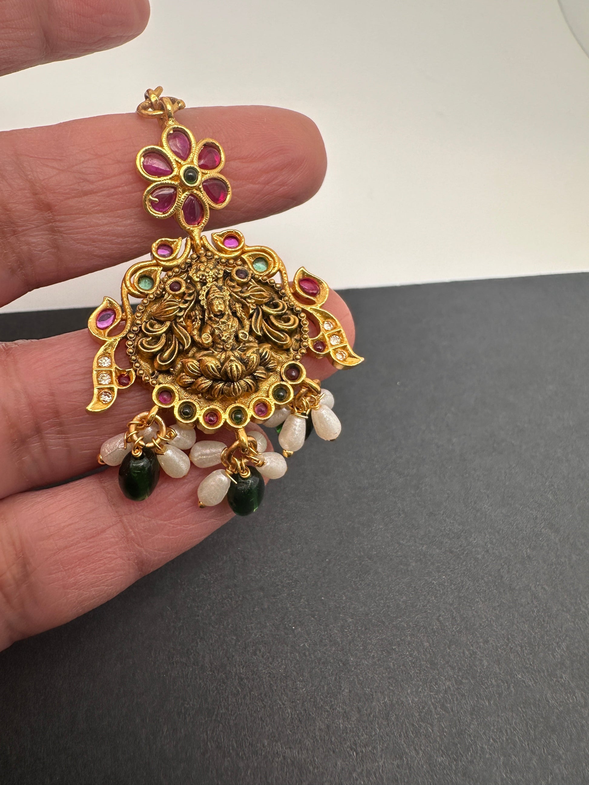 Goddess Lakshmi Matte Mang Tika - Green