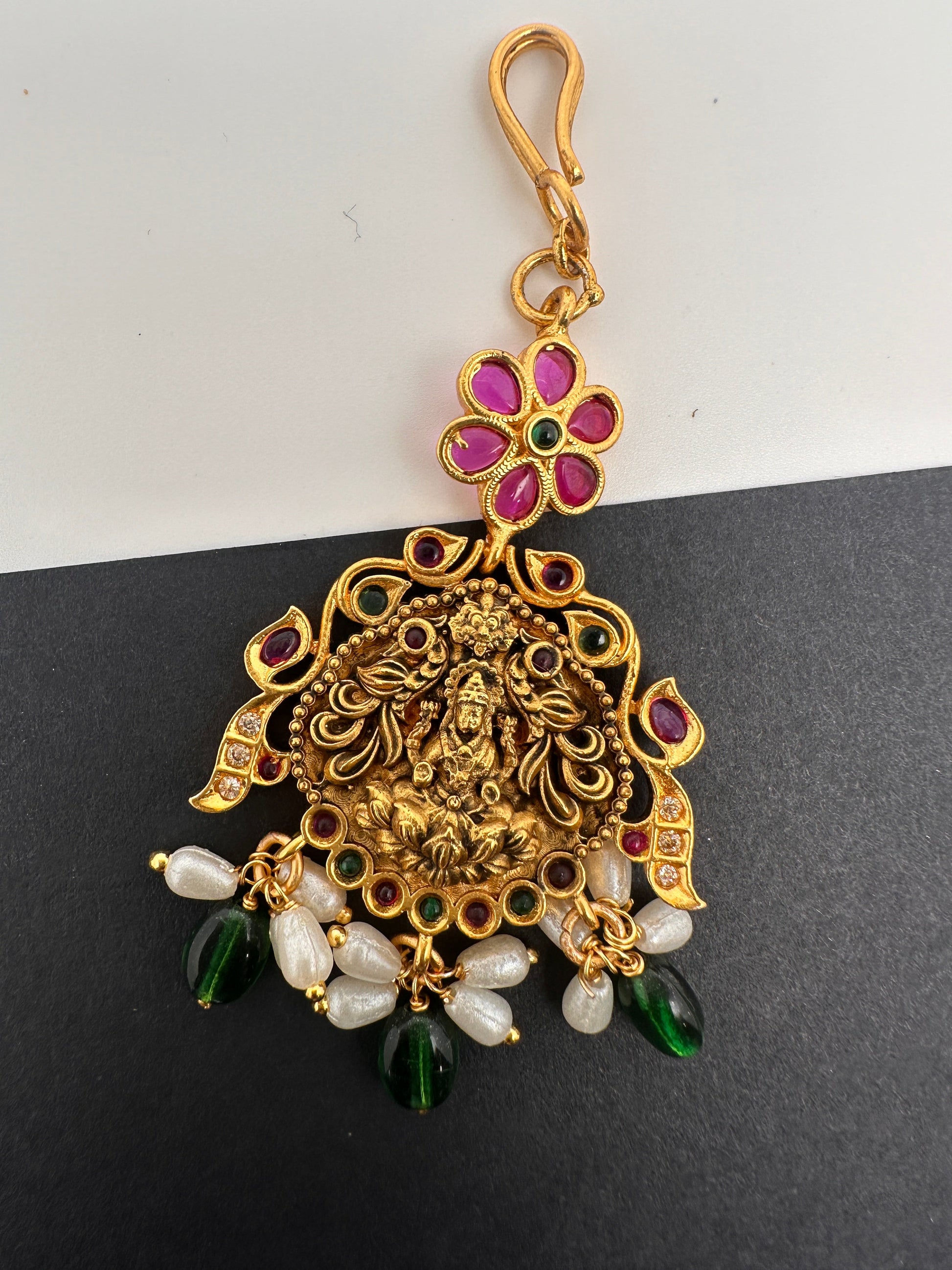 Goddess Lakshmi Matte Mang Tika - Green