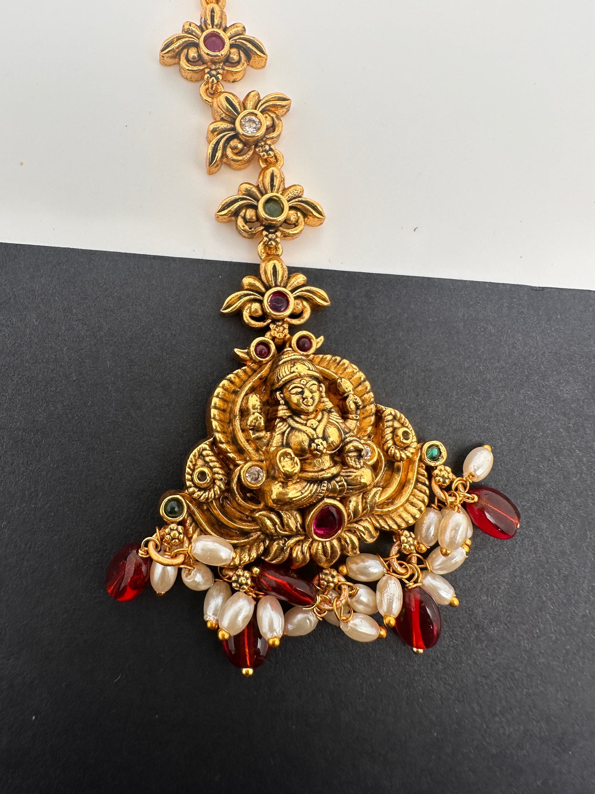 Nakshi Goddess Lakshmi Matte Mang Tika - Red
