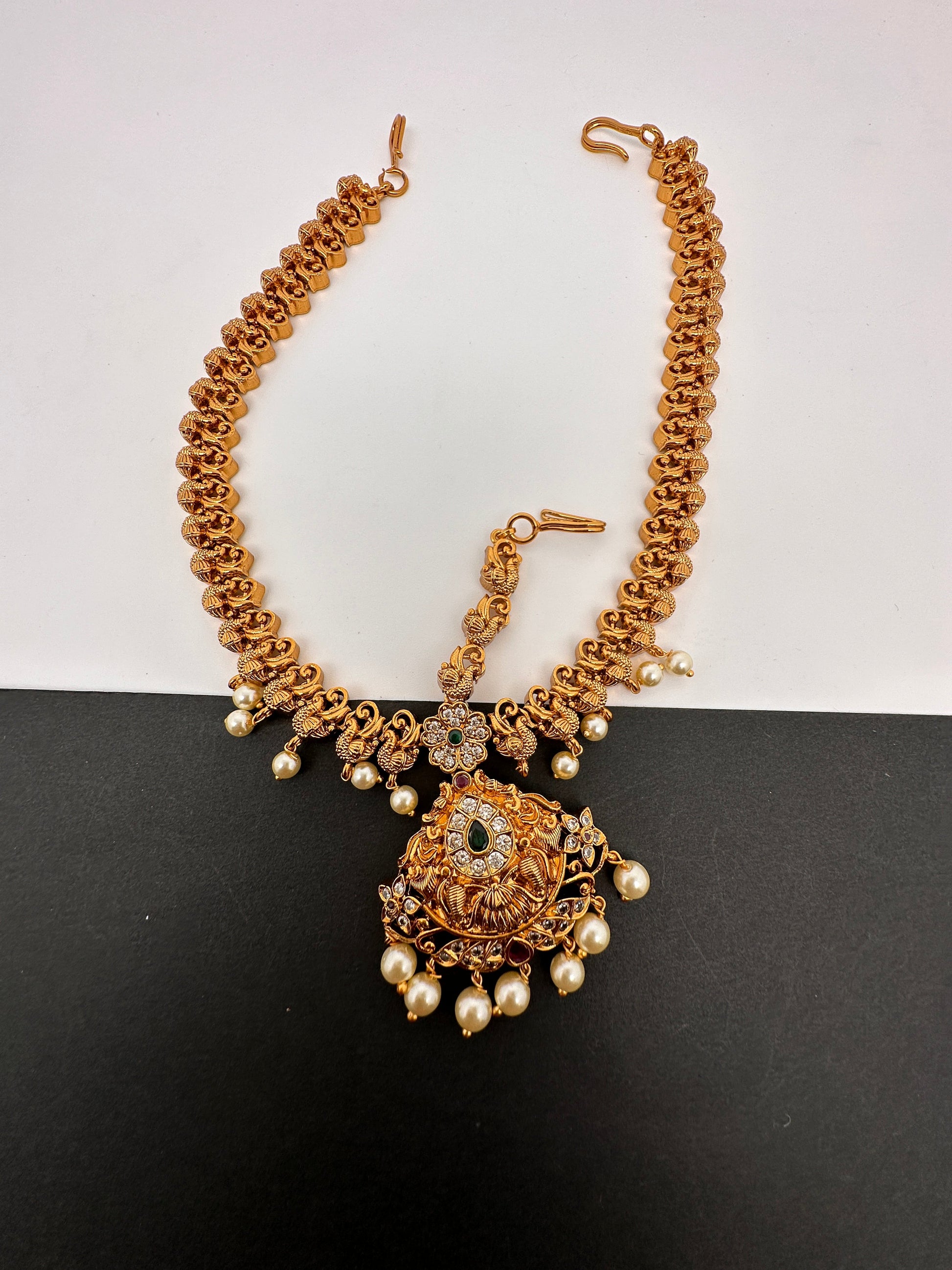 Matte Multi stoneMaangteeka Mathapatti