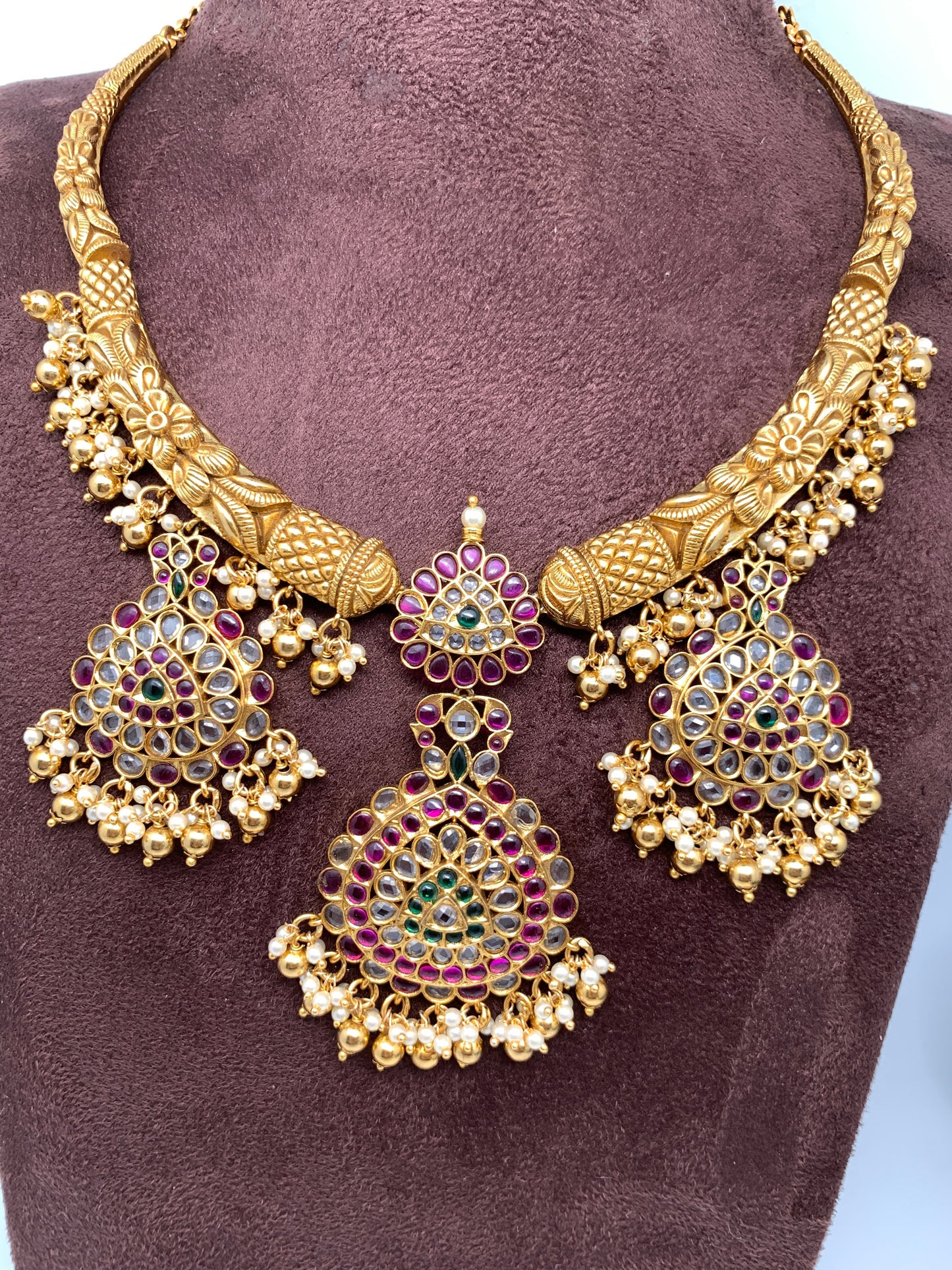 Kanthi Style CZ Red Stone Short Nakshi Necklace Set