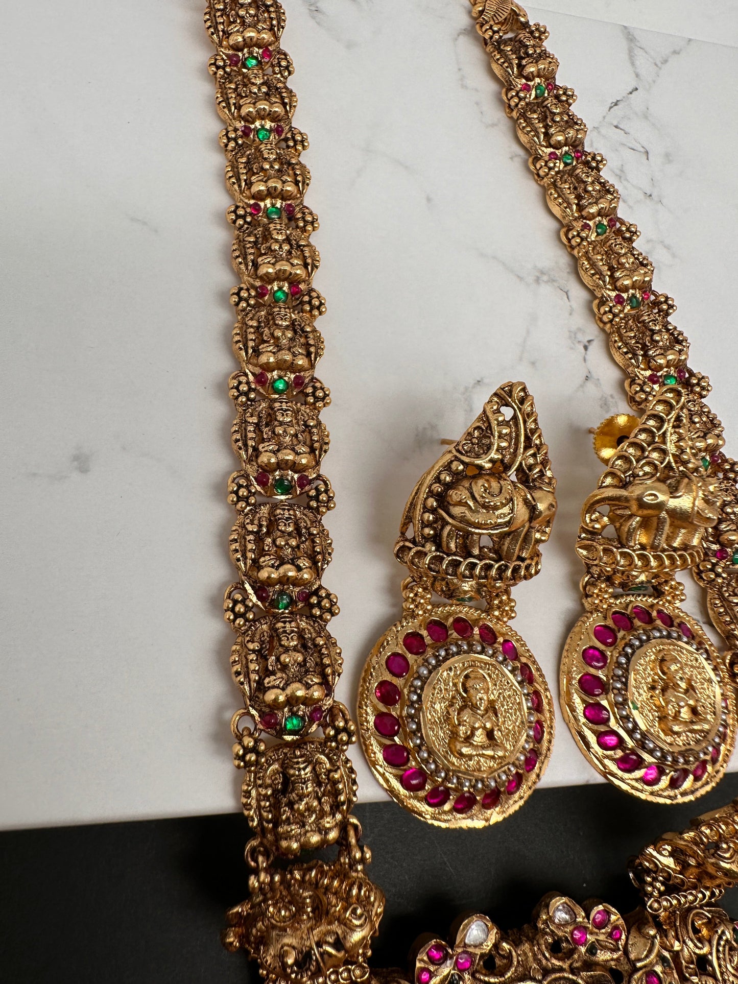 Goddess Lakshmi Elephant Pendent Lakshmi Links Green Pumpkin beads Matte Finish Nakshi Necklace