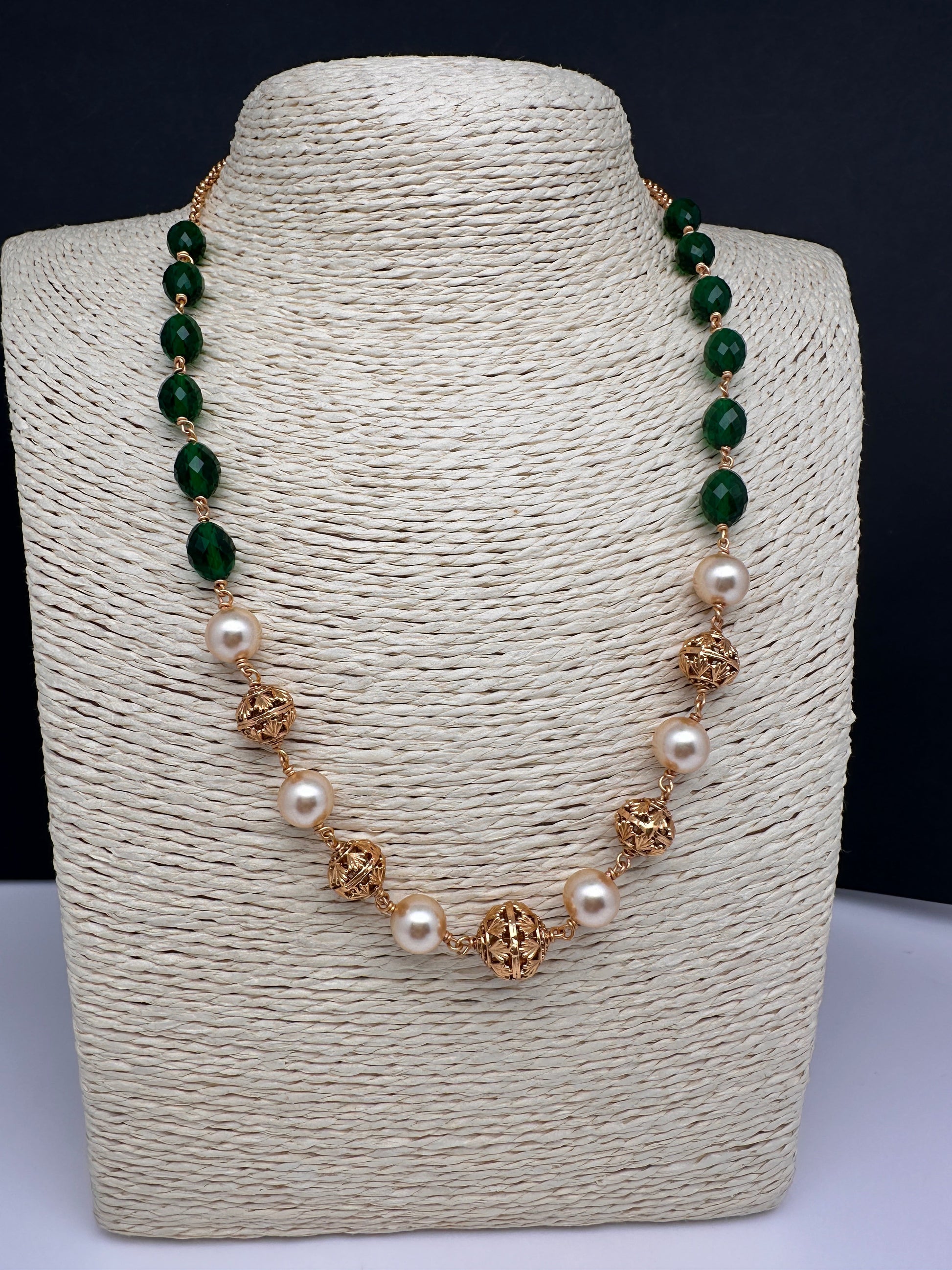 Golden Nakshi Ball Color Stone Necklace - Green