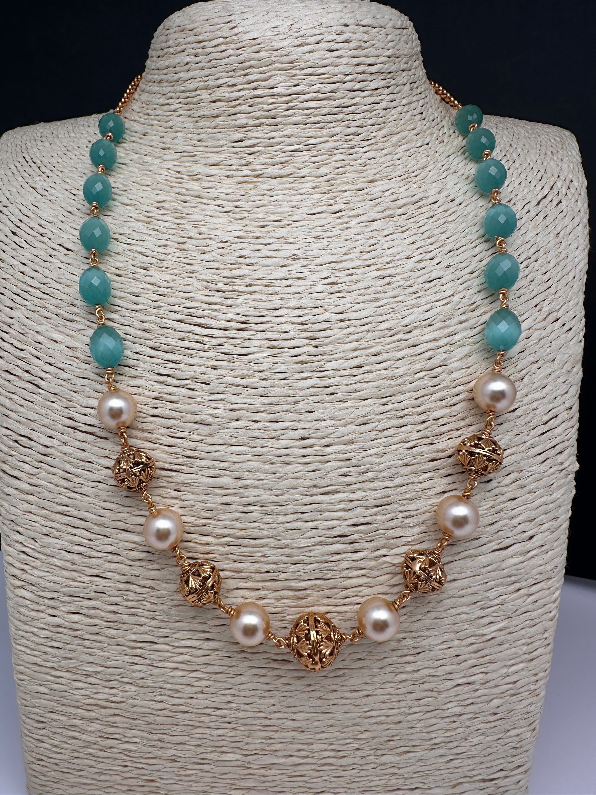 Golden Nakshi Ball Color Stone Necklace - LightGreen