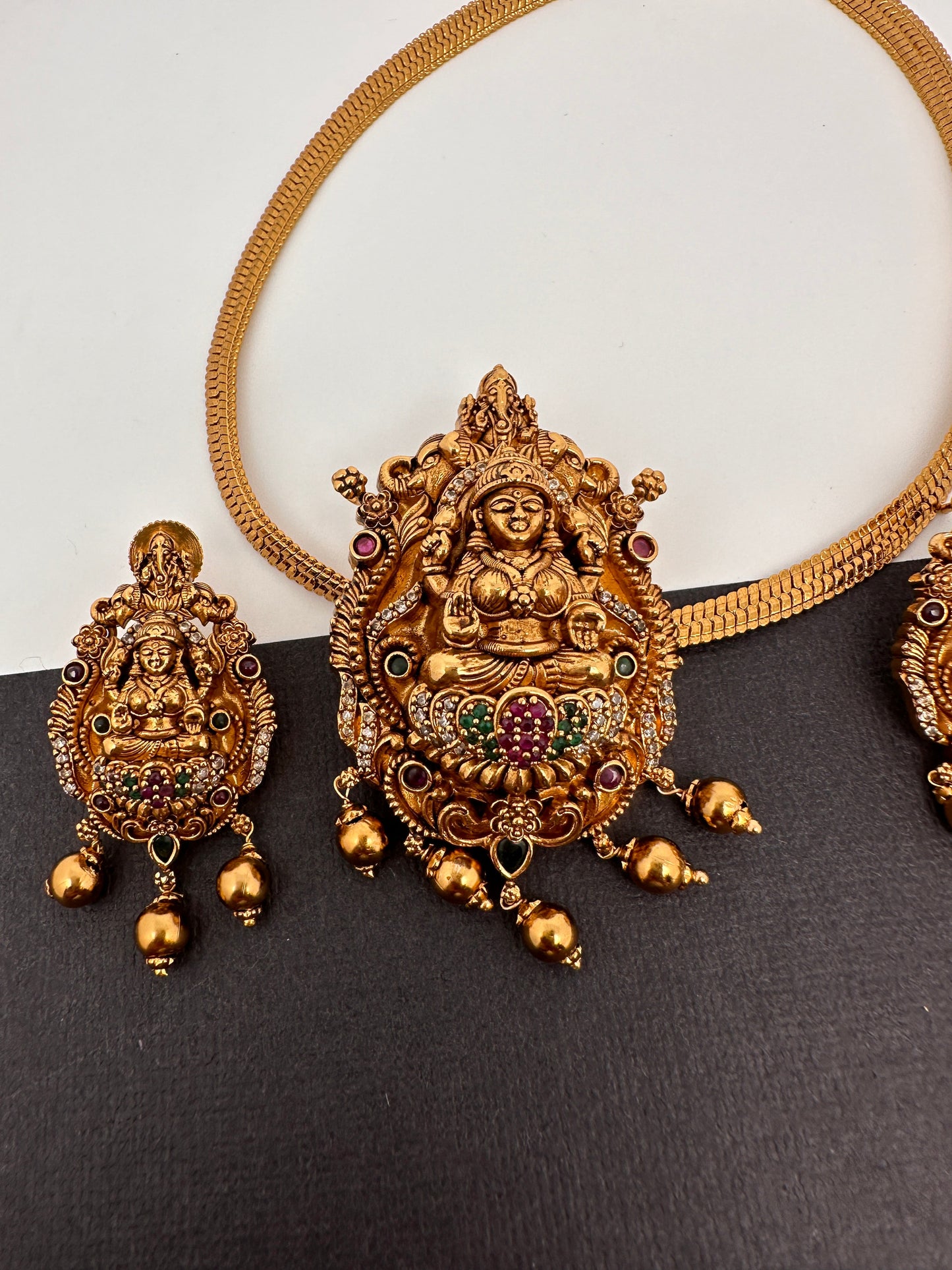 Goddess Lakshmi Ganesha Nakshi Matte Finish Pendent Set