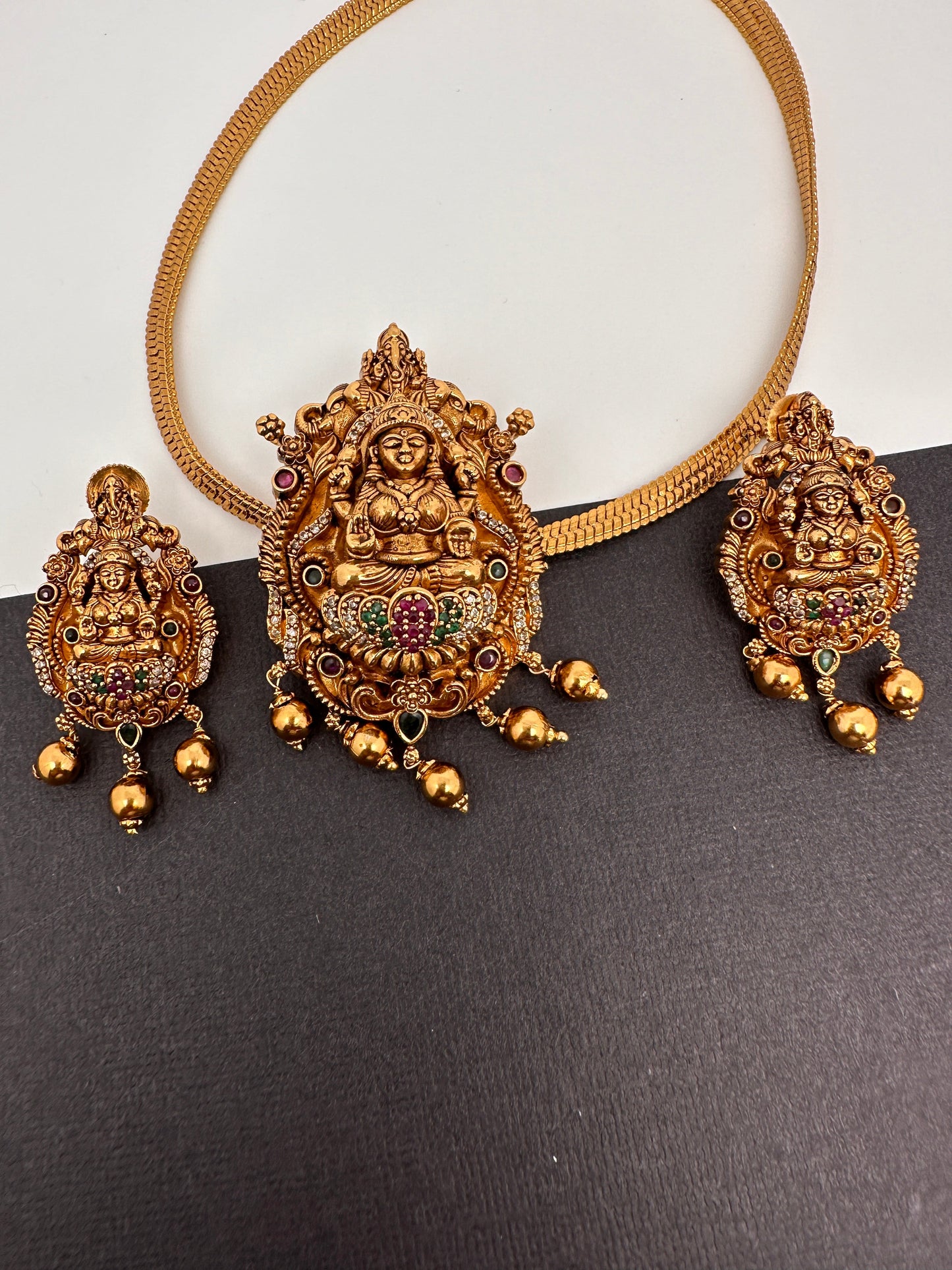 Goddess Lakshmi Ganesha Nakshi Matte Finish Pendent Set