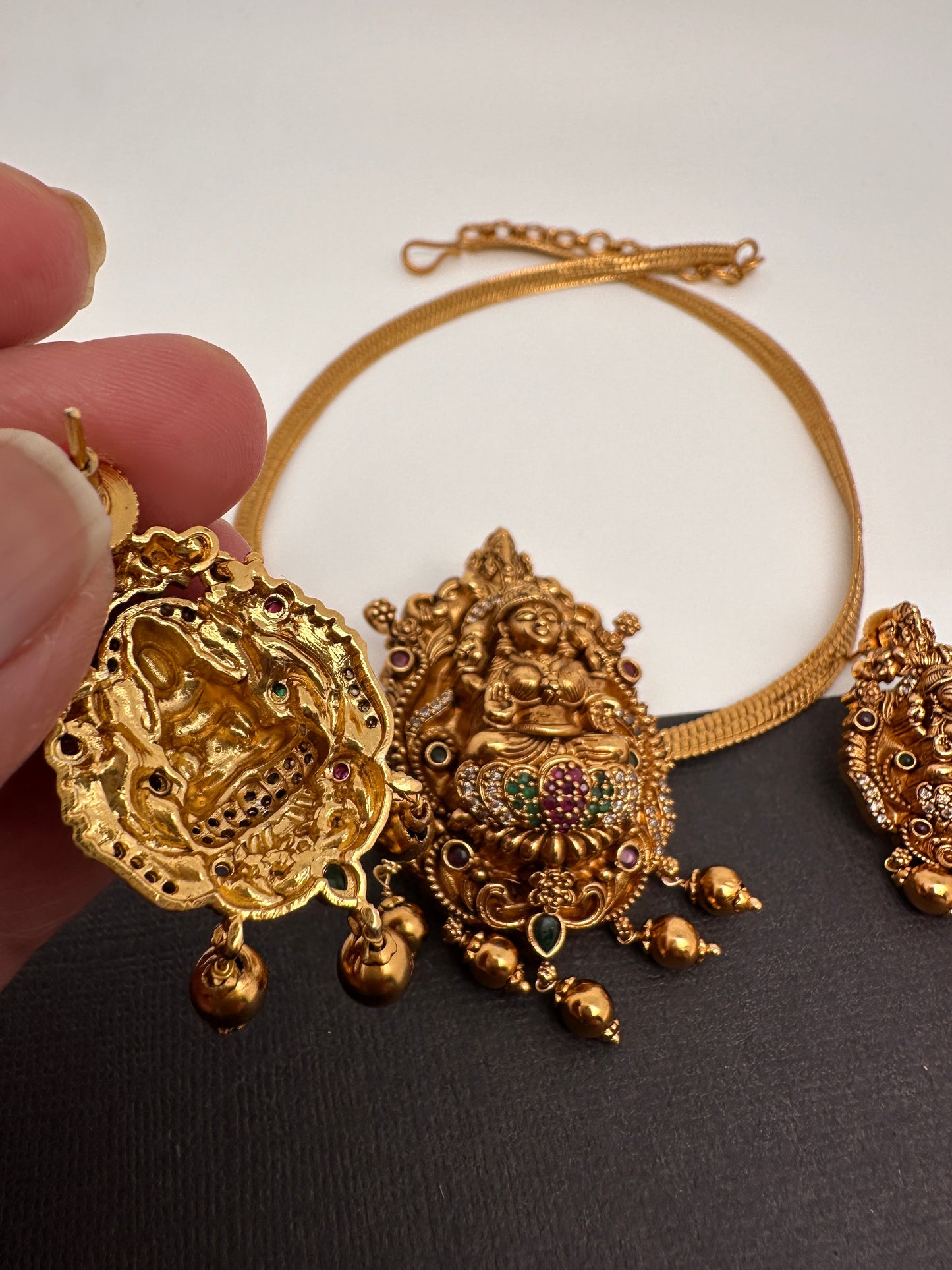 Goddess Lakshmi Ganesha Nakshi Matte Finish Pendent Set
