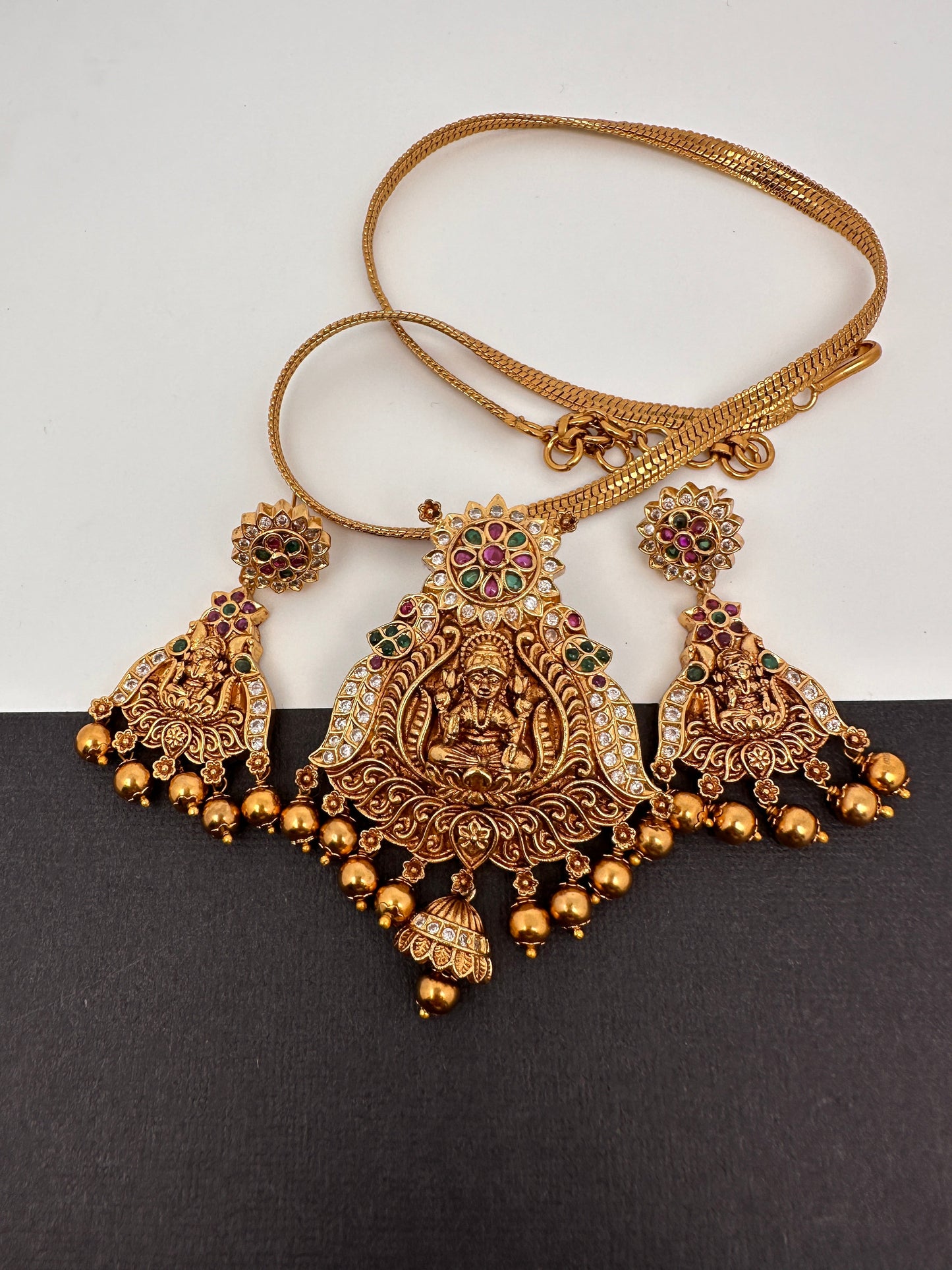 Goddess Lakshmi Nakshi Matte Finish Pendent Set