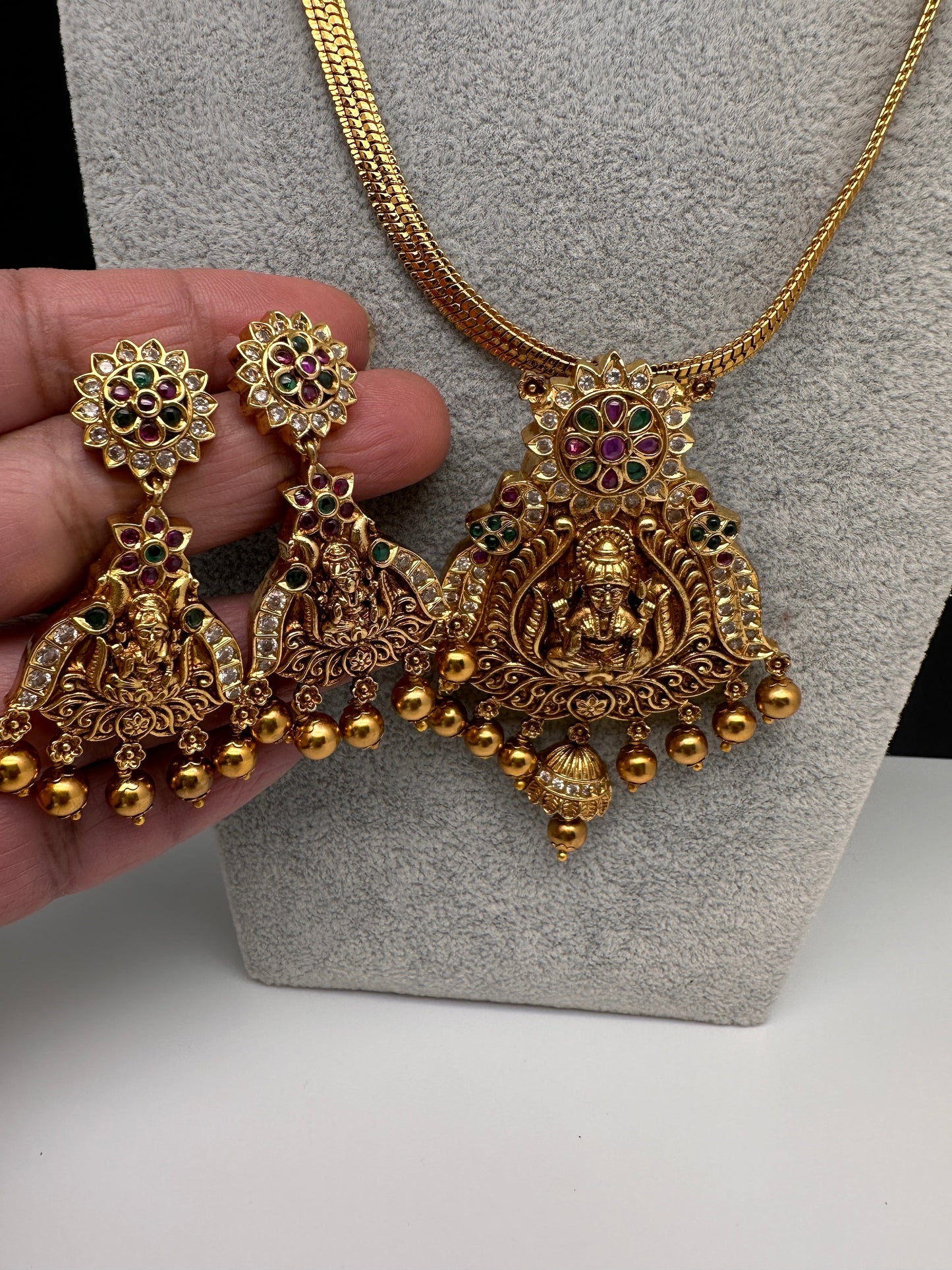 Goddess Lakshmi Nakshi Matte Finish Pendent Set