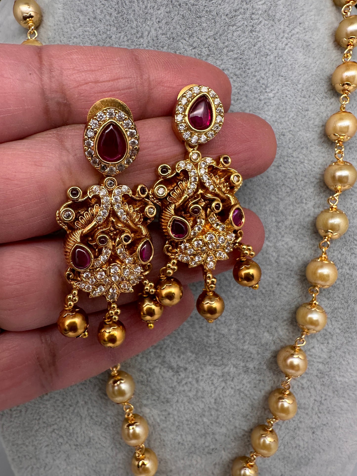 Ram Parivaar Nakshi Matte Finish Pendent Set