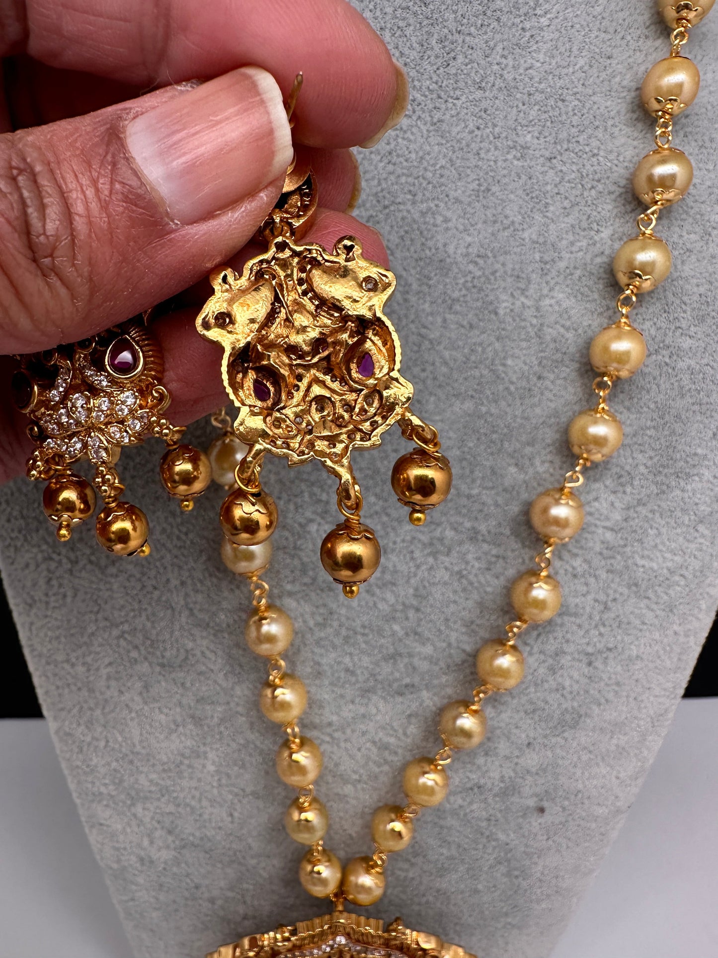 Ram Parivaar Nakshi Matte Finish Pendent Set