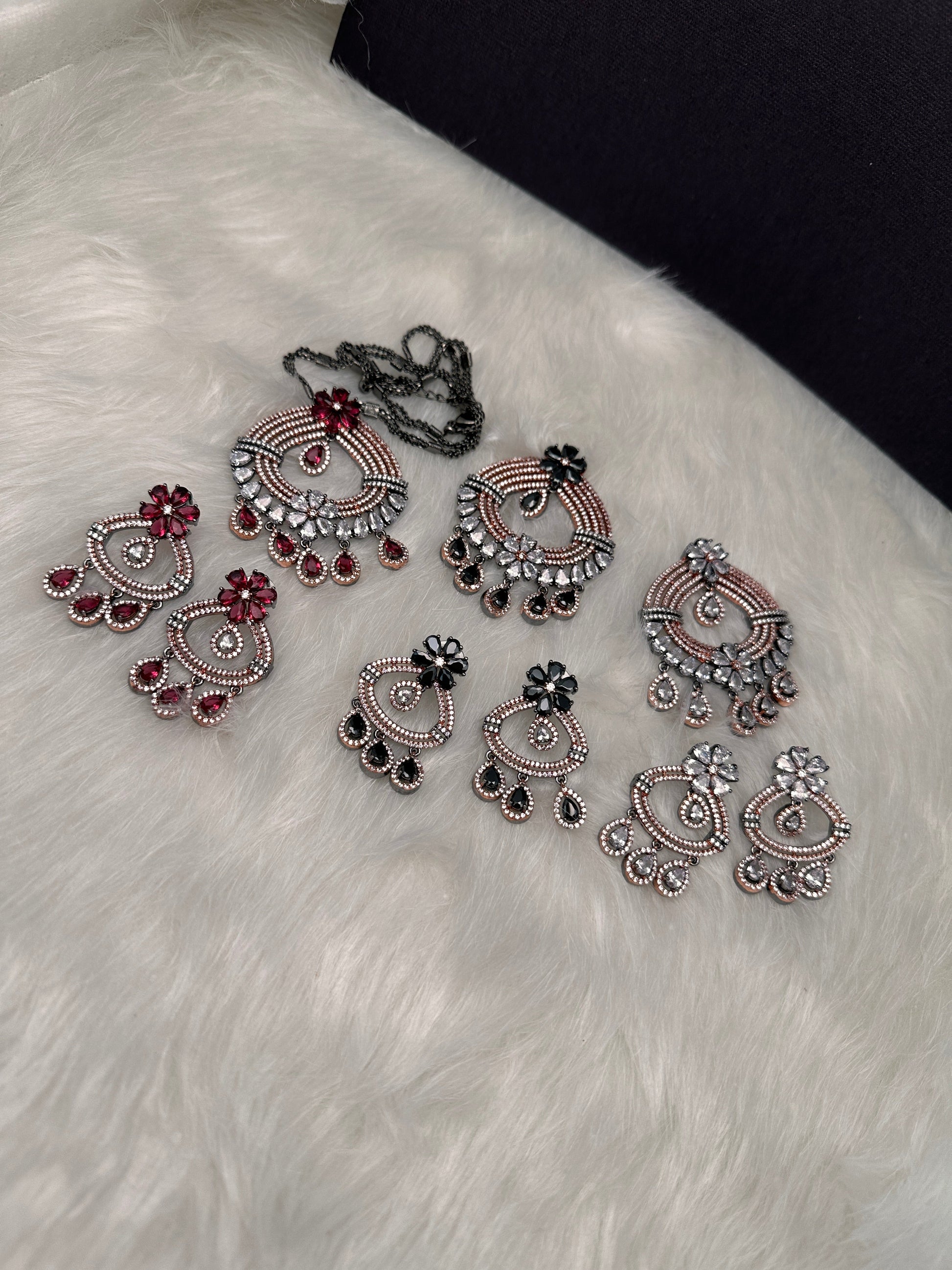 AD Floral Victorian Color Stone Pendent Set - Red
