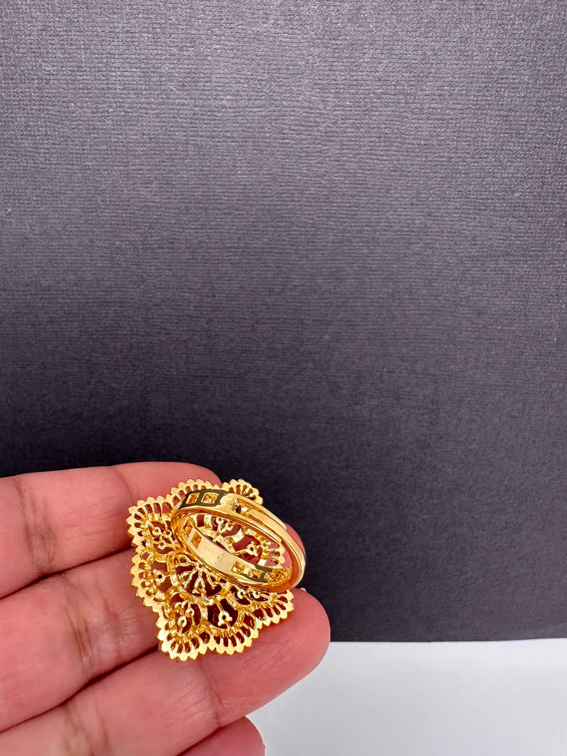 AD  Adjustable Color Stone Cocktail lRing - Gold
