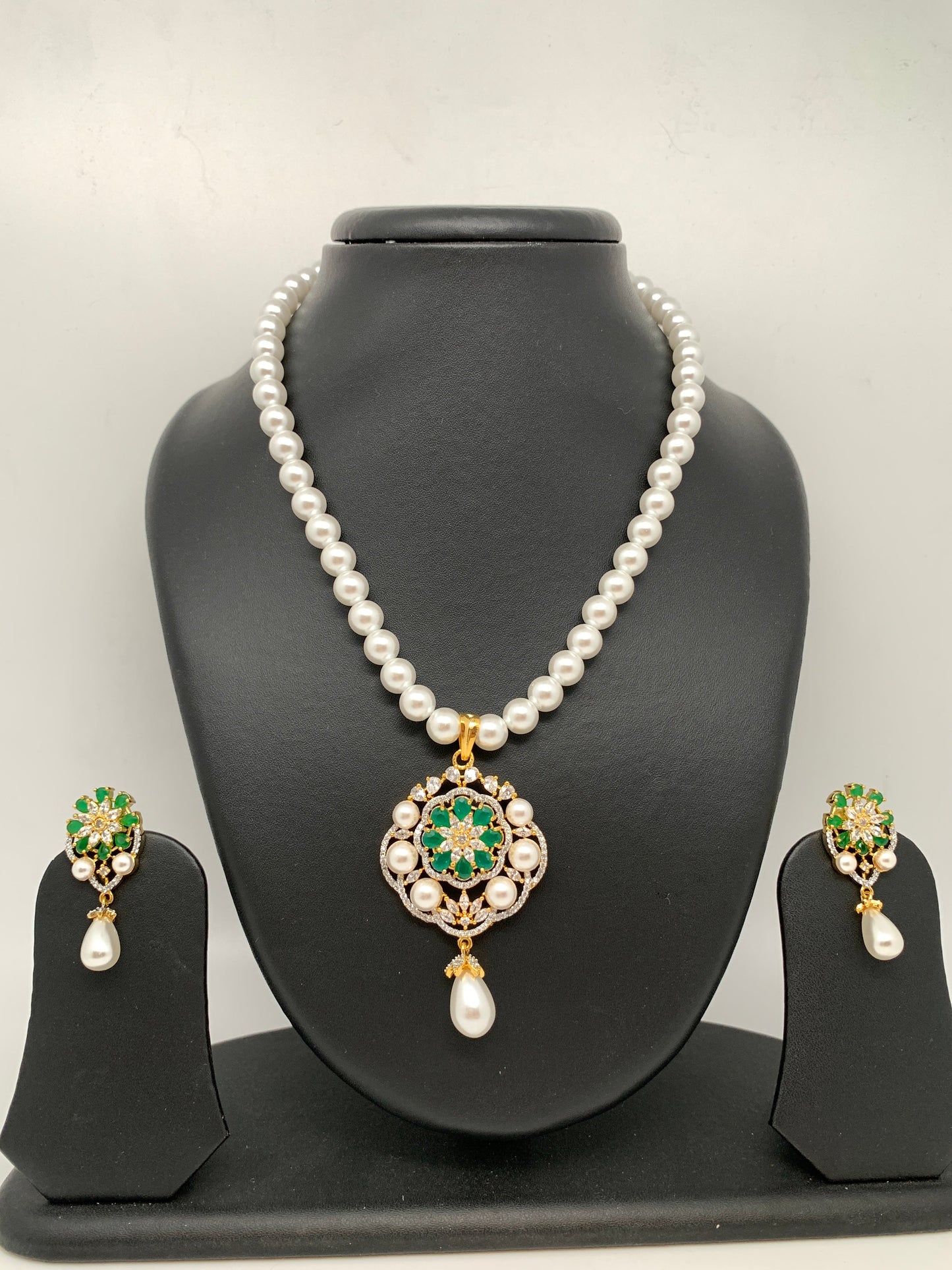 Green Stone AD Floral Pendent with Shell Pearl Necklace