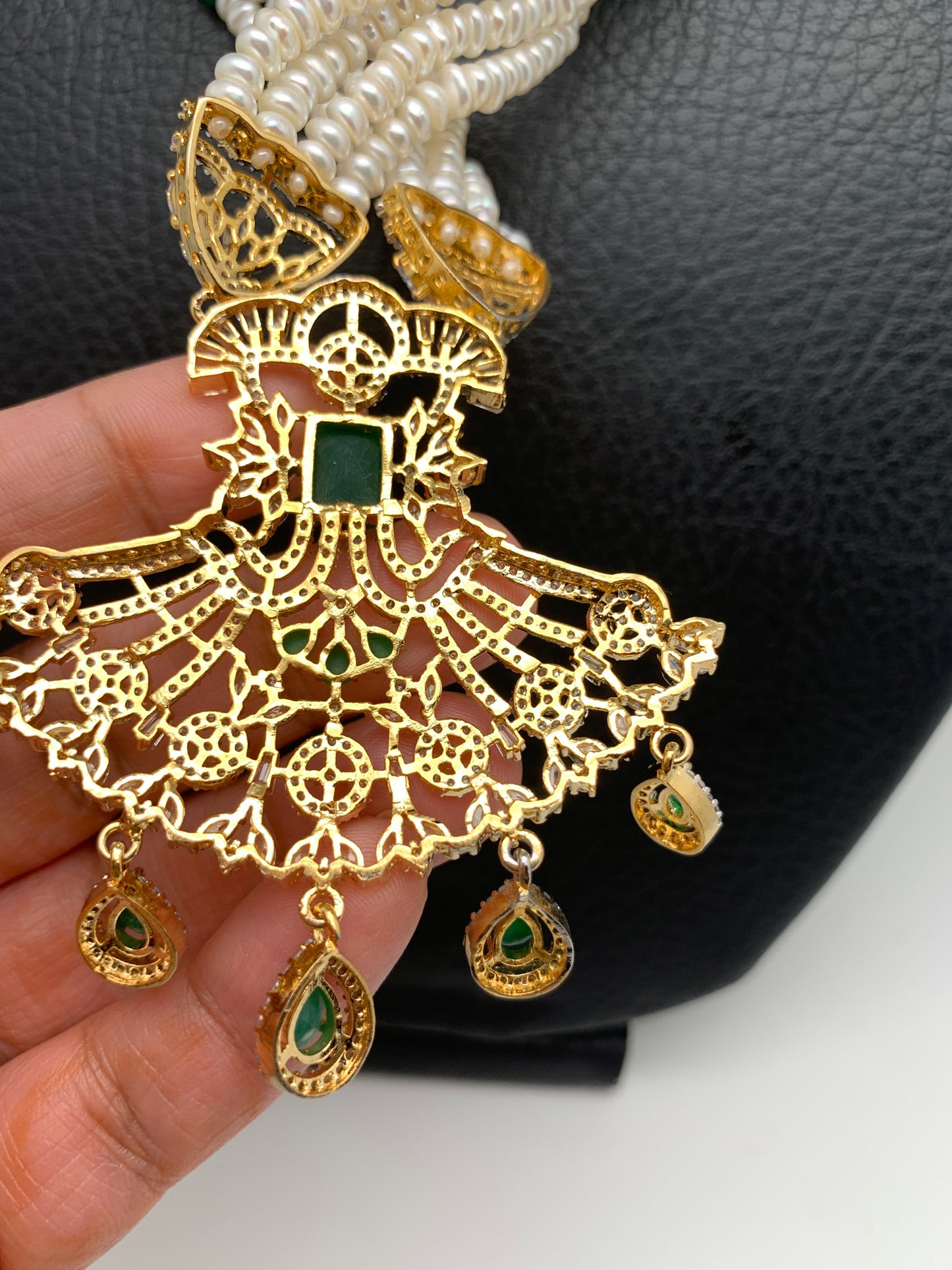 Green Stone AD Pendent Traditional Raani Haar with Real Pearls
