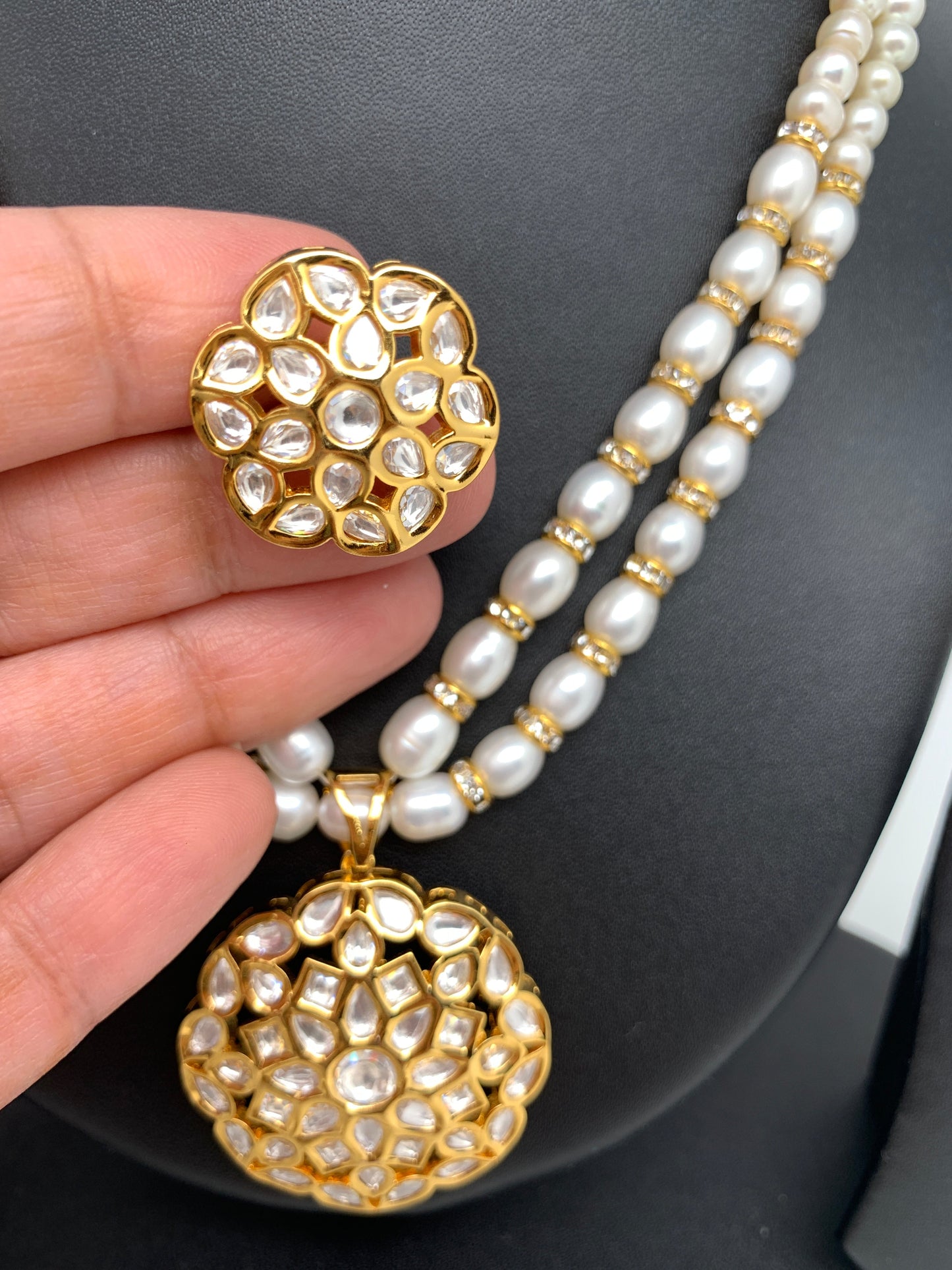 Kundan Pendent Set with Real Pearls Neckalce