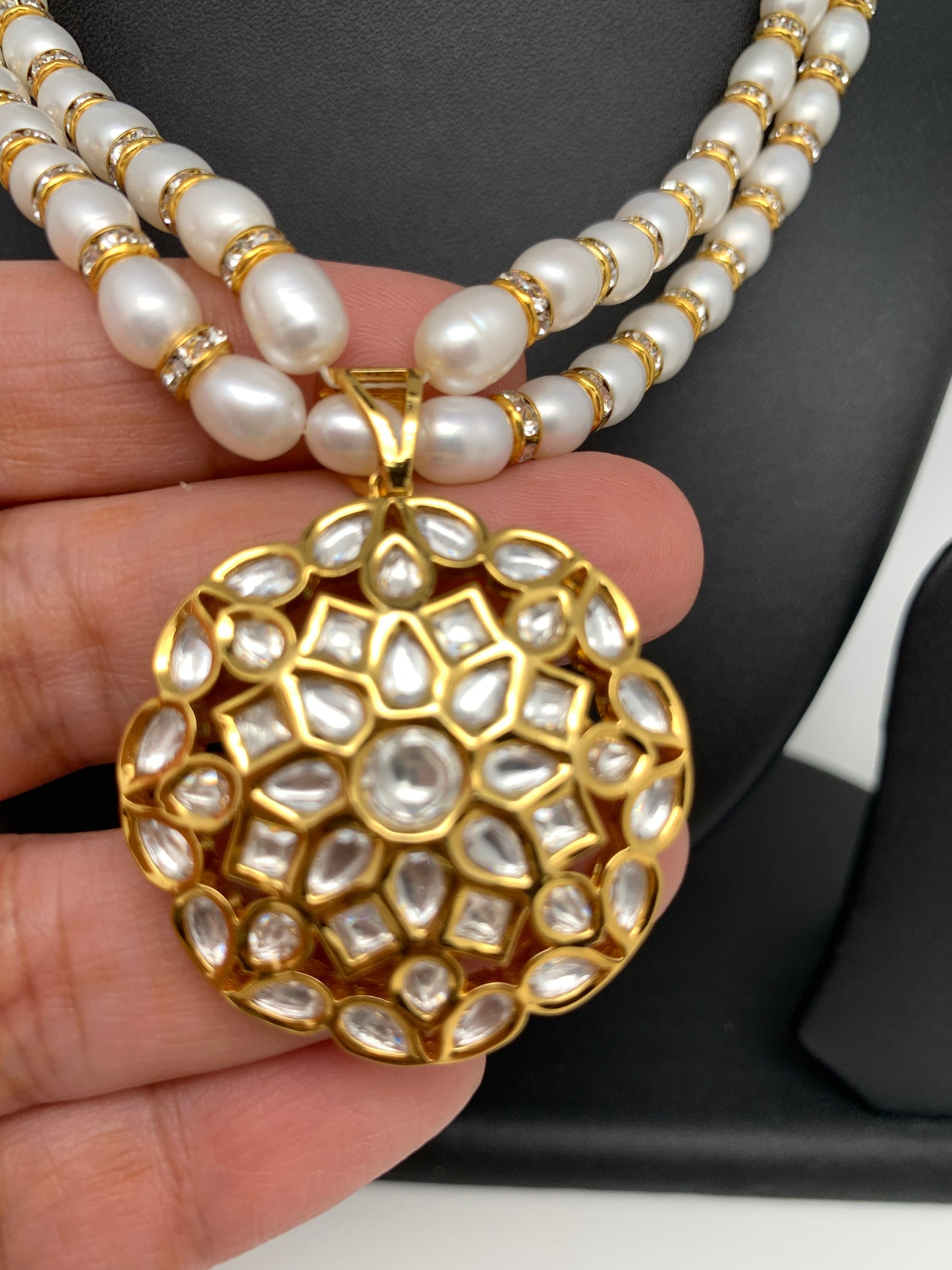 Kundan Pendent Set with Real Pearls Neckalce